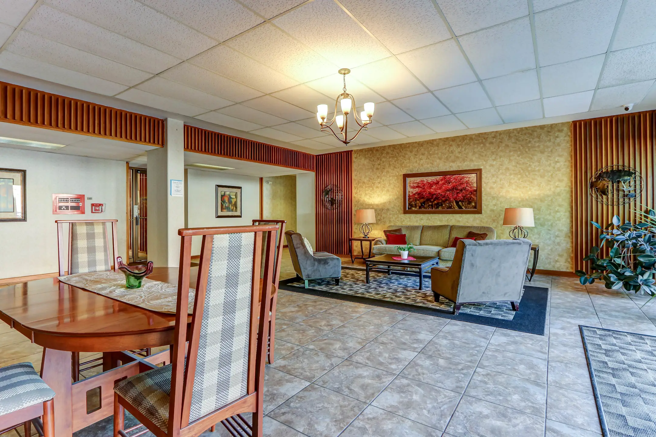 Highland Square Apartments Akron, OH 44303