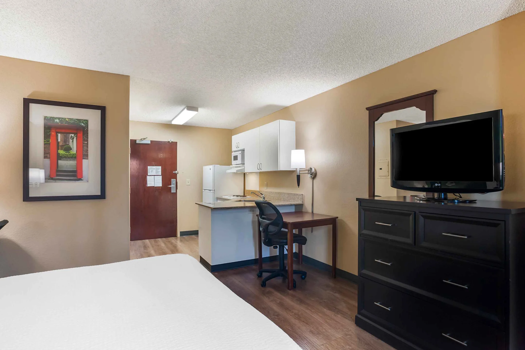 Kitchen - Furnished Studio - San Diego - Hotel Circle - San Diego, CA