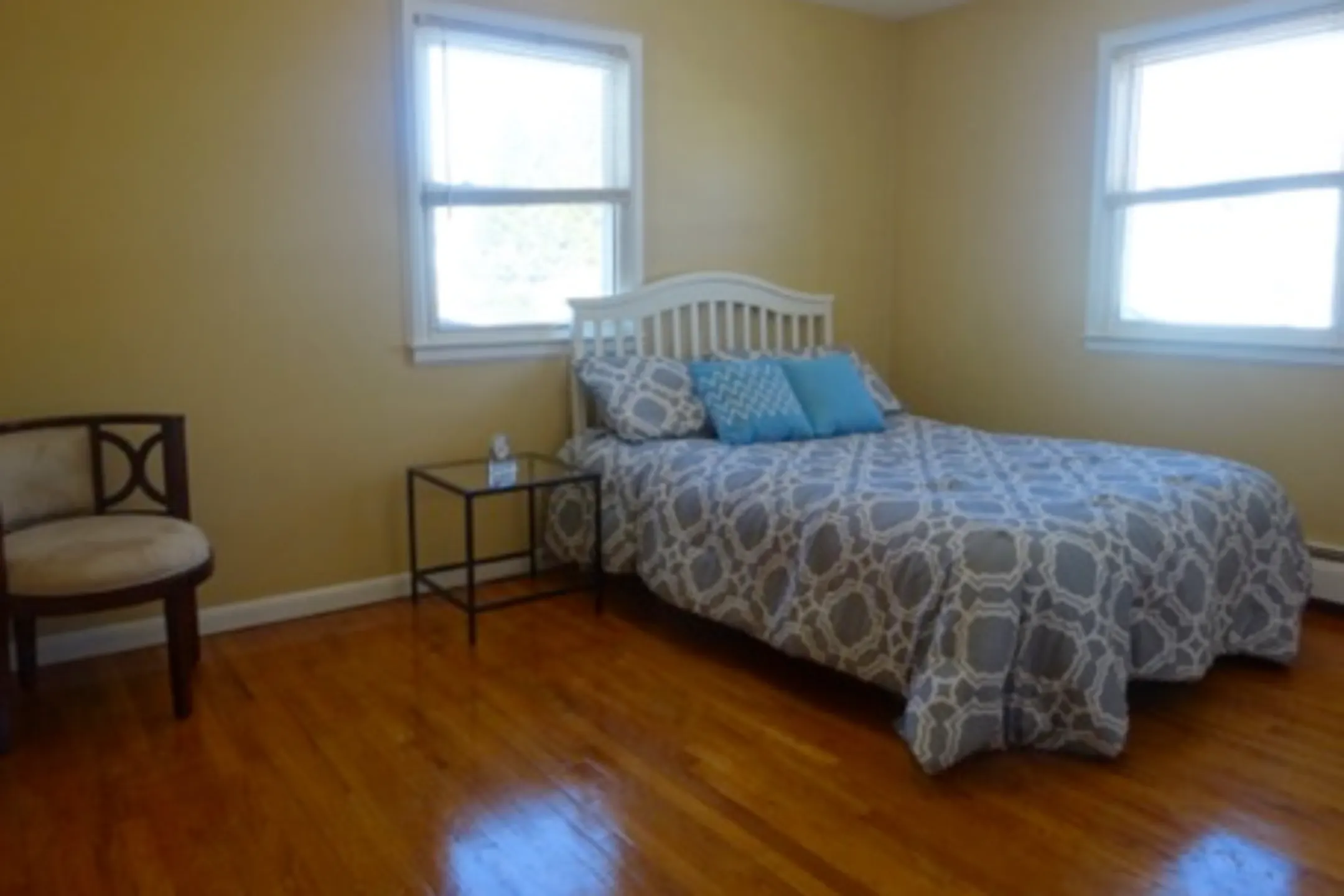 Heritage House Apartments Apartments New London, CT 06320