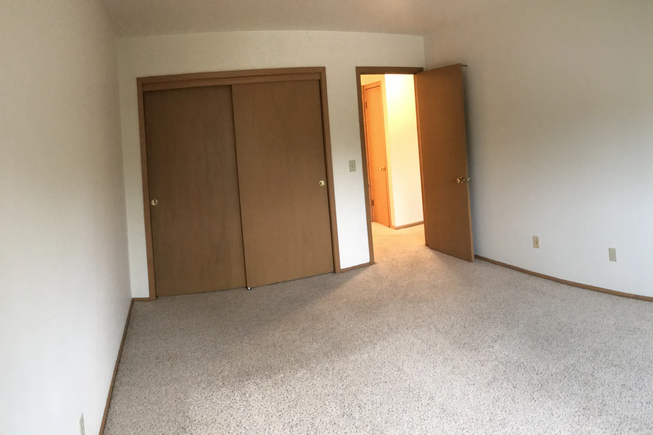 Carriage Way Apartments 1405 S Coachlight Dr New Berlin, WI