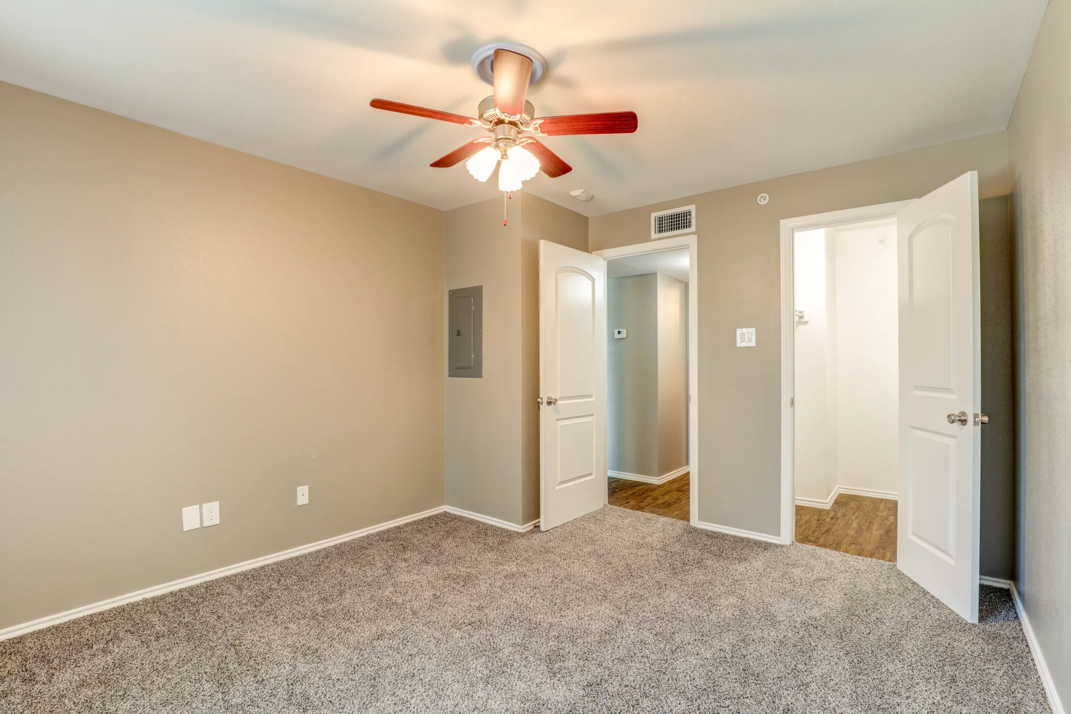 Parc Lake I & II Apartments - Lewisville, TX 75057