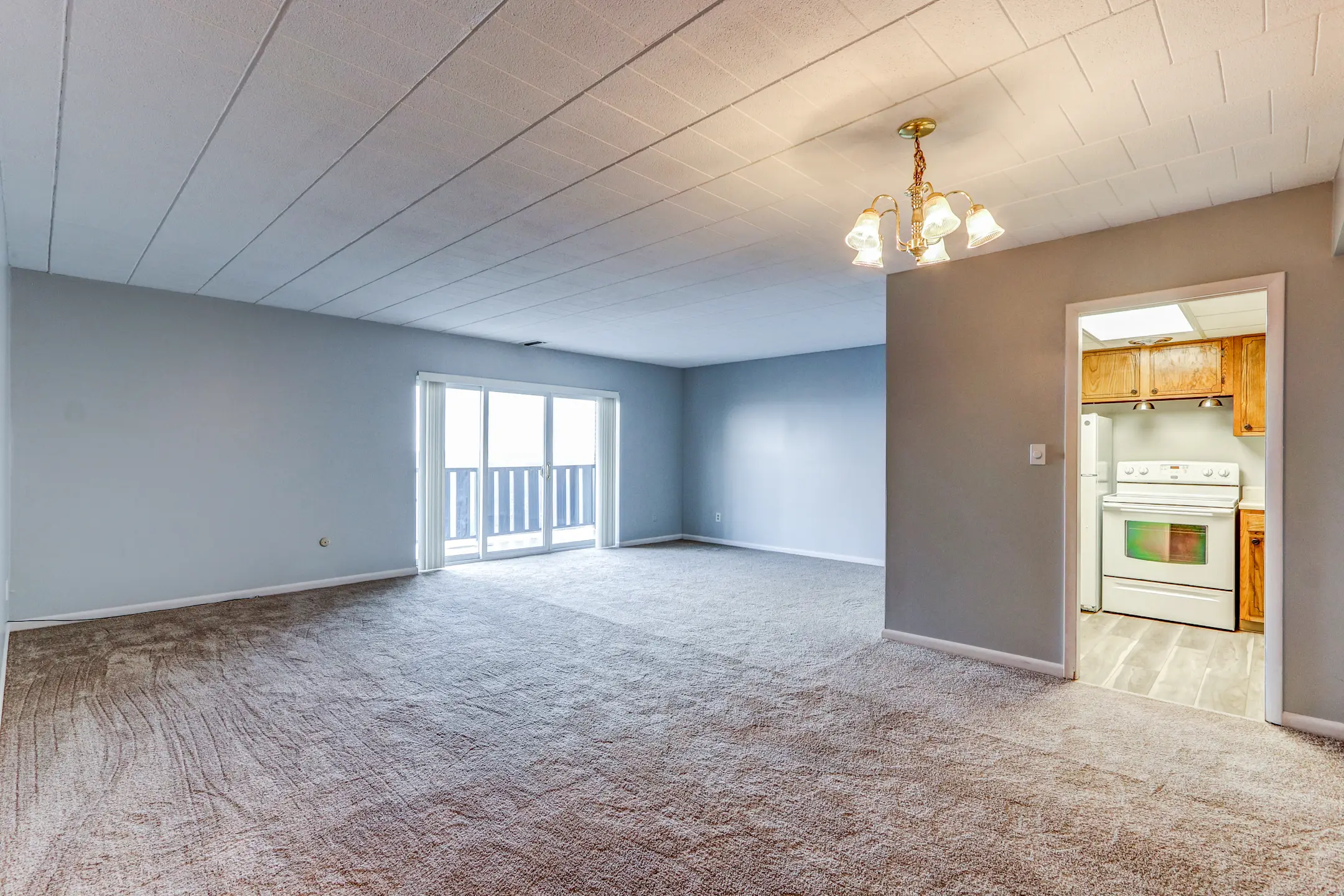 Carriage House Apartments 1515 Penn Ave Wilkinsburg, PA Apartments