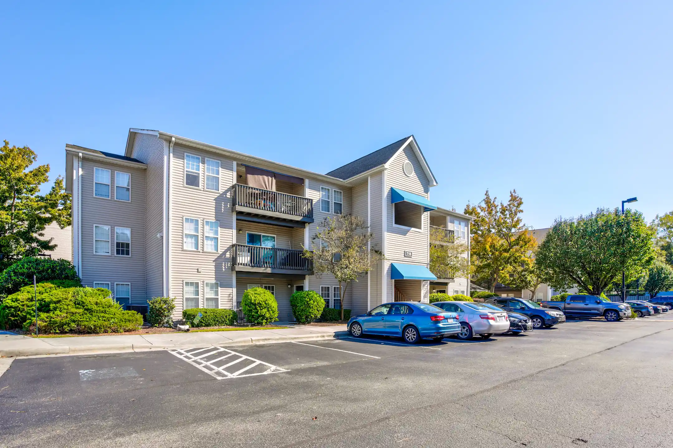 Quad Apartment Homes 734 MacMillan Avenue North Wilmington, NC