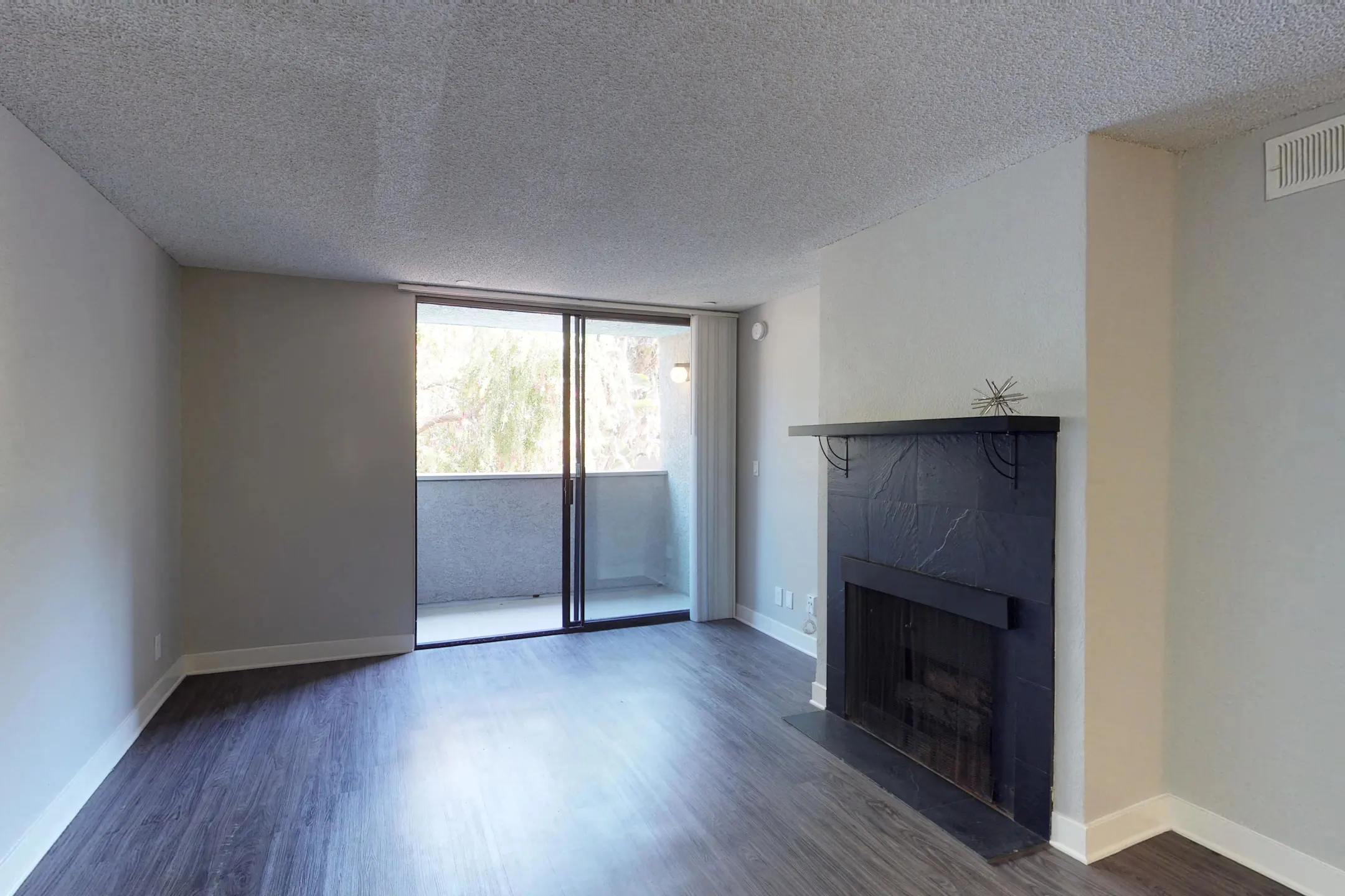 4250 Coldwater Canyon 4250 Coldwater Canyon Ave Studio City, CA