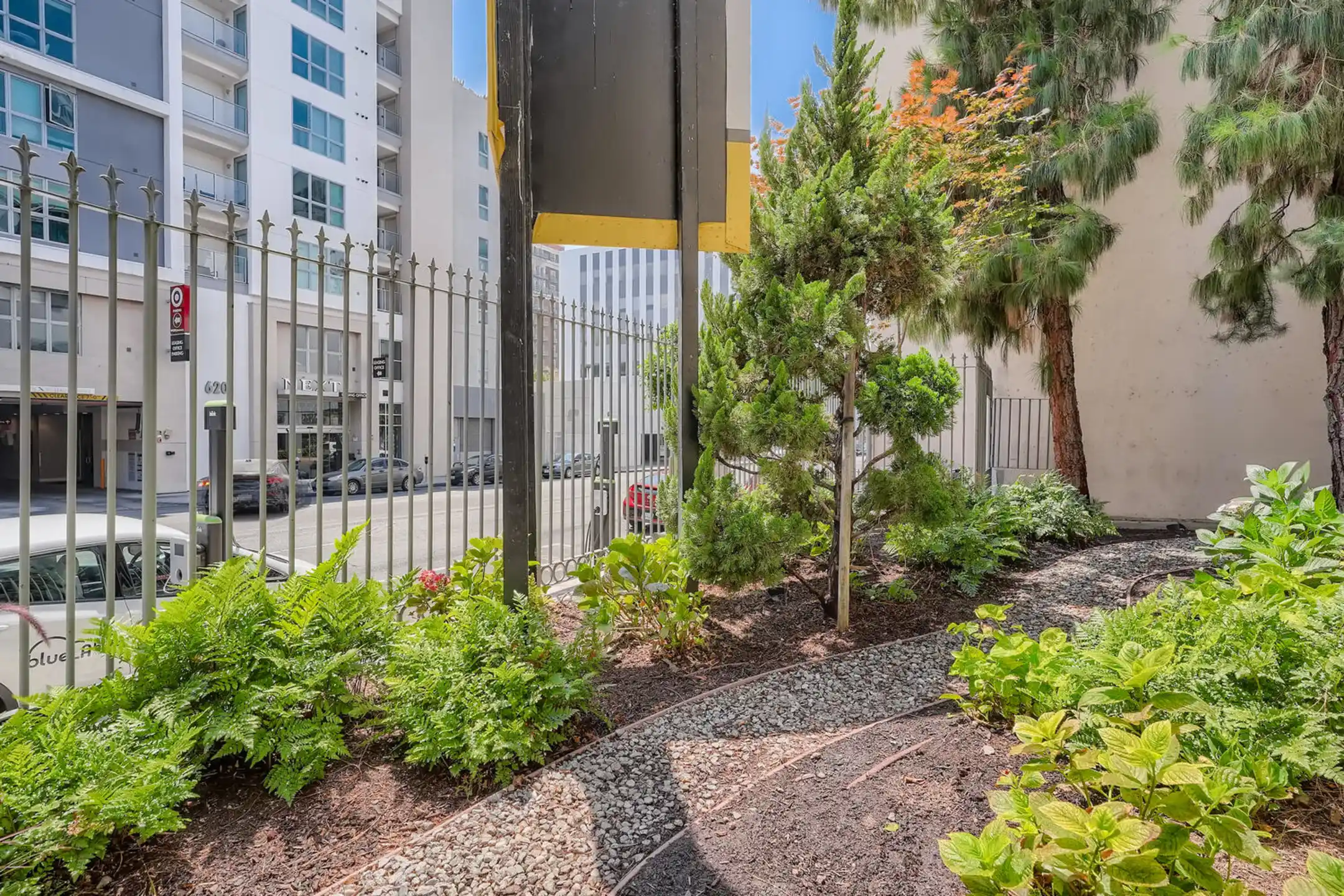 Virgil Apartments 615 South Virgil Avenue Los Angeles, CA