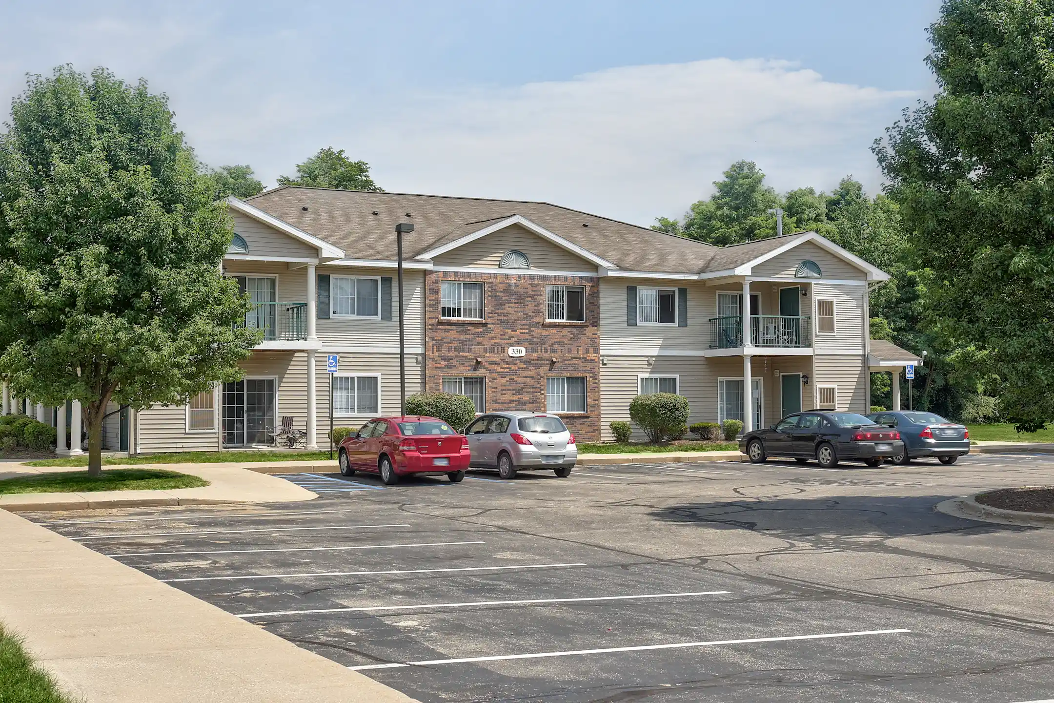 Emerald Park & Emerald Woods Apartments 326 Cross Oaks Dr Plainwell