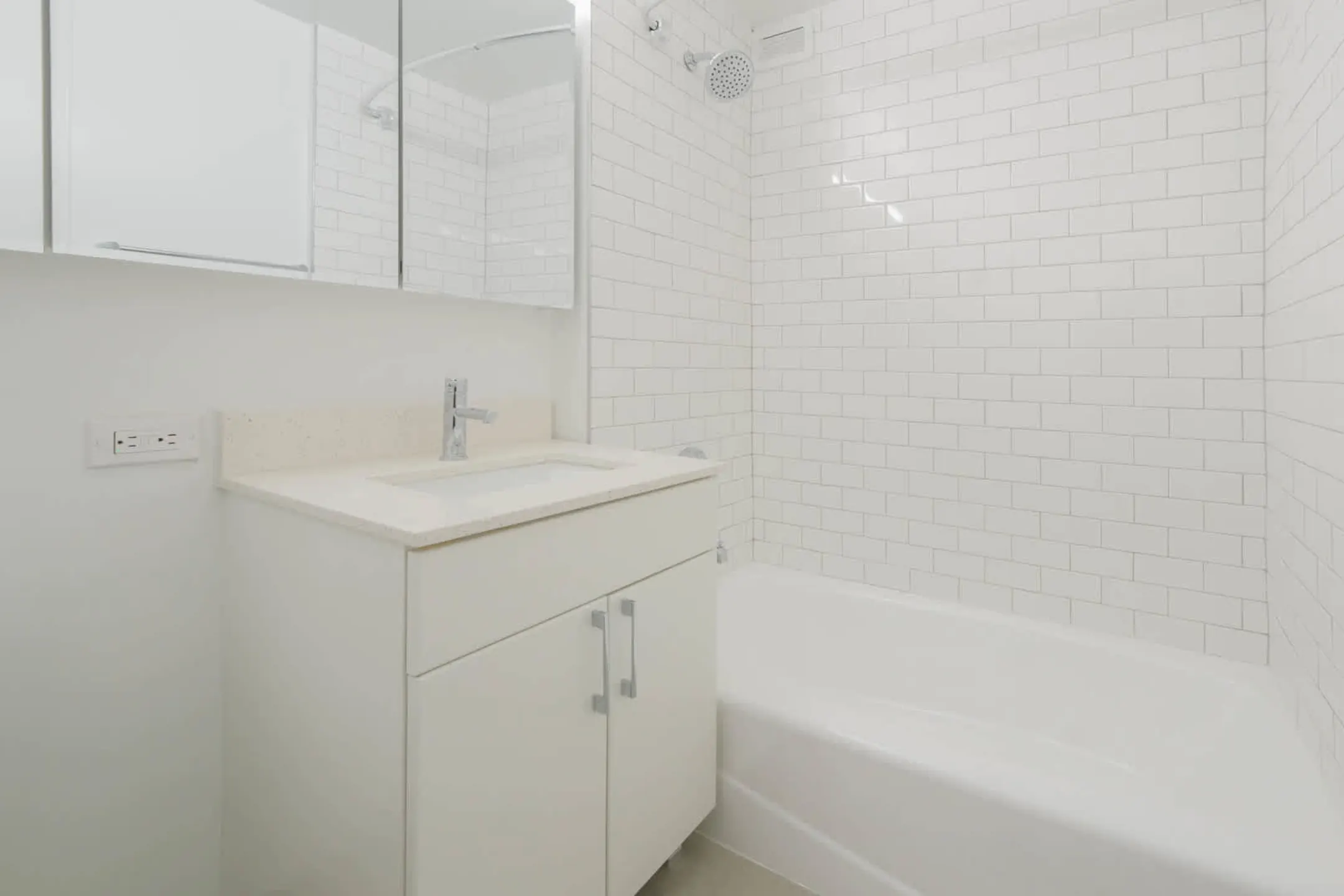 Bathroom - Hudson Crossing - New York, NY