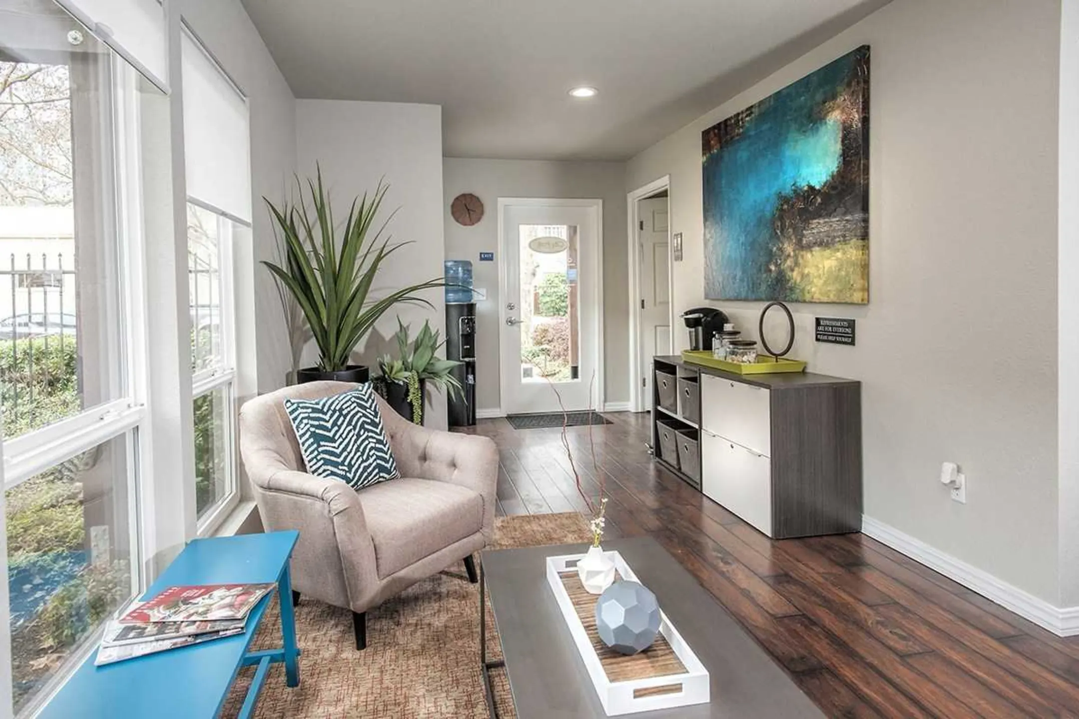 Leasing Office - City Park Apartments - Sacramento, CA