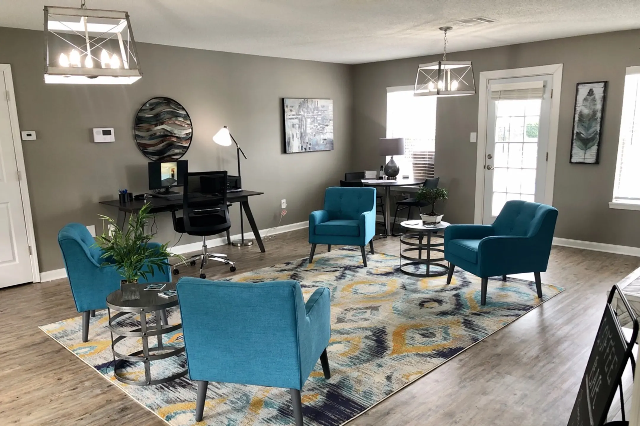 Long Beach Square Apartments Long Beach, MS 39560