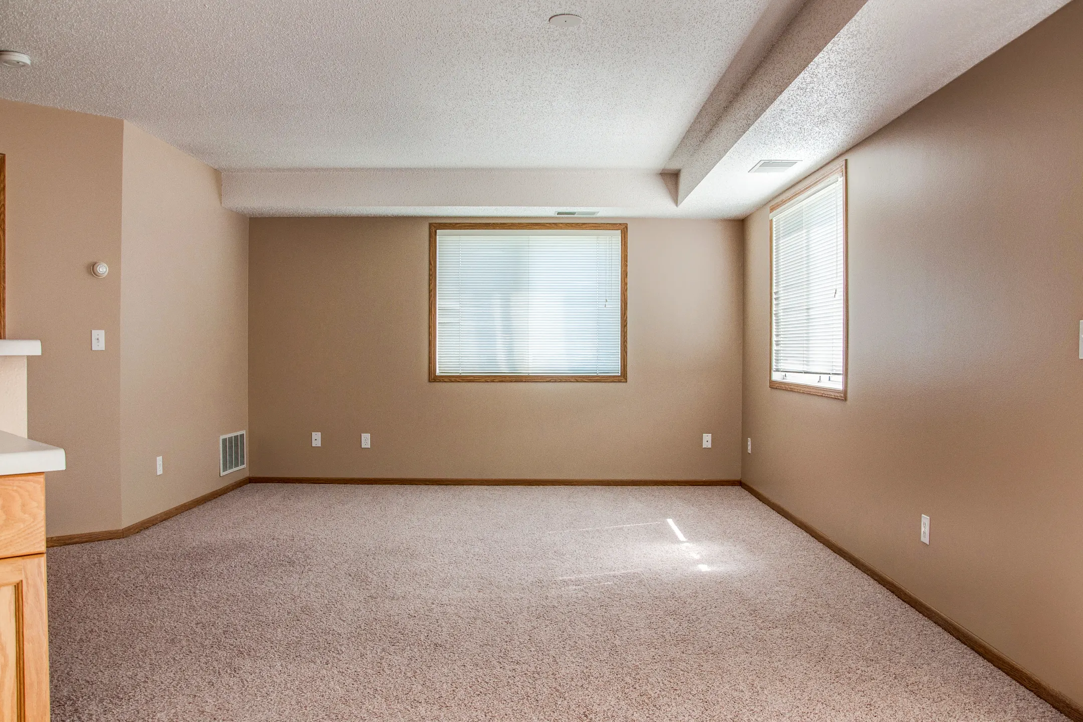 Dakota Park Apartments 3001 34th Ave S Fargo, ND Apartments for