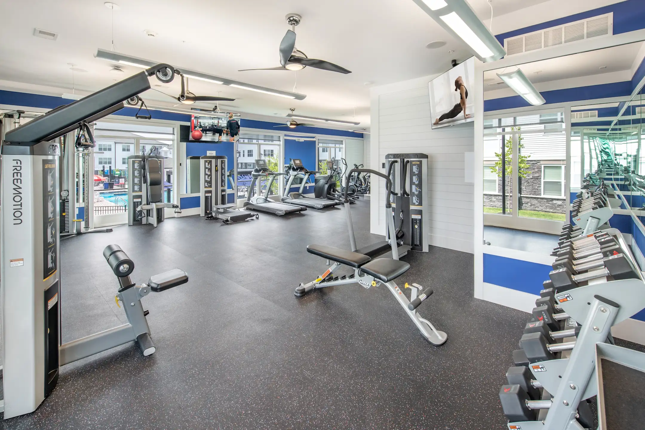 Camelot at Toms River 635 Bay Avenue Toms River, NJ Apartments for