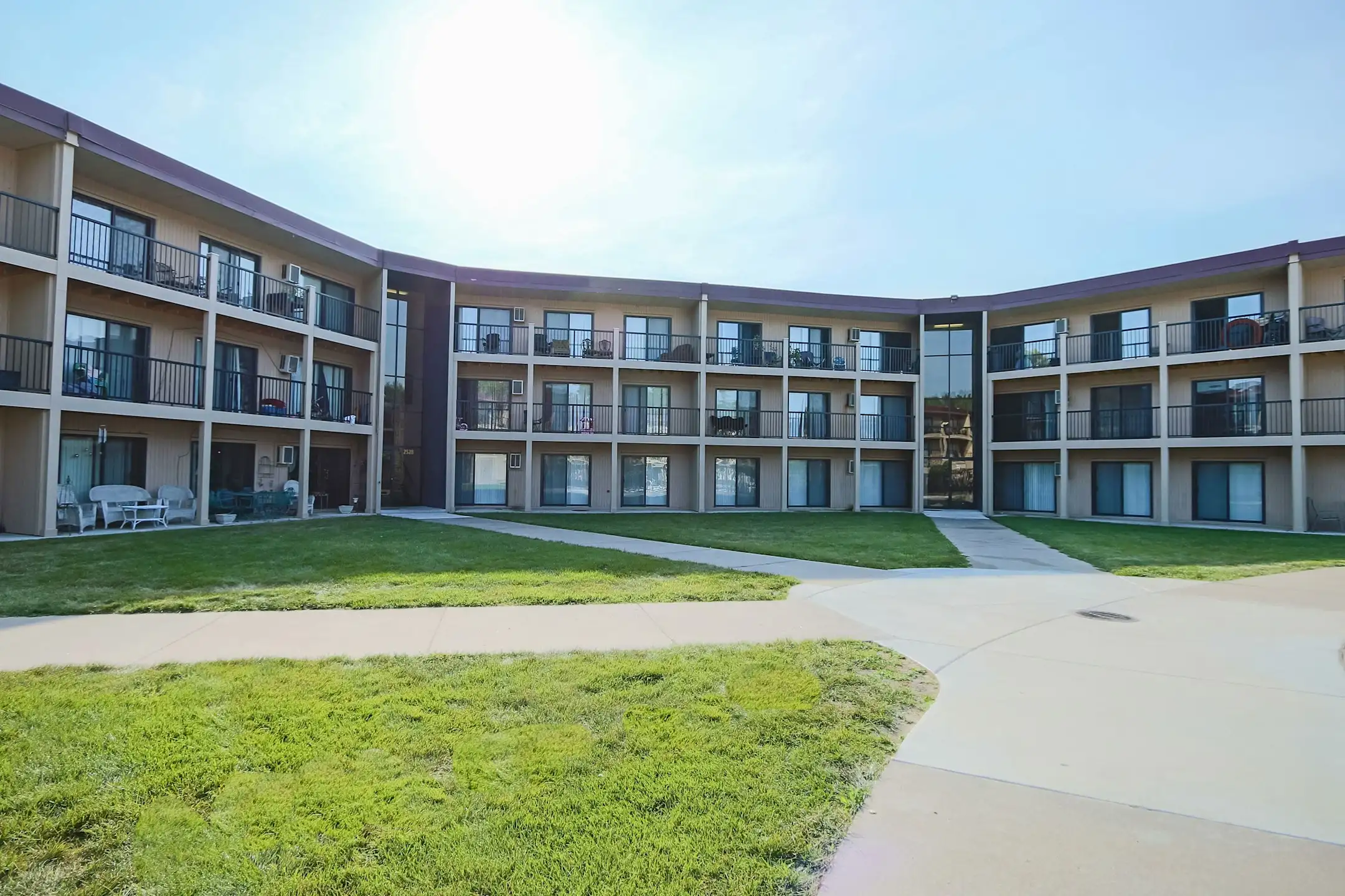 Courtyard Apartments Apartments Saint Louis Park, MN 55416