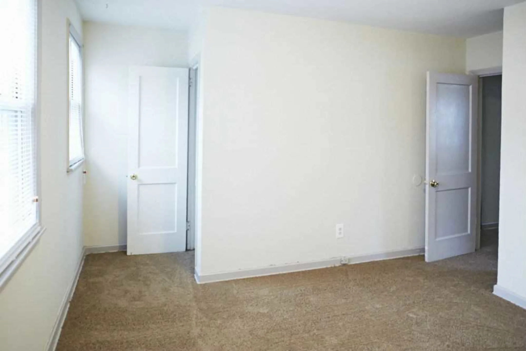 River Terrace Apartments - Riverside, NJ