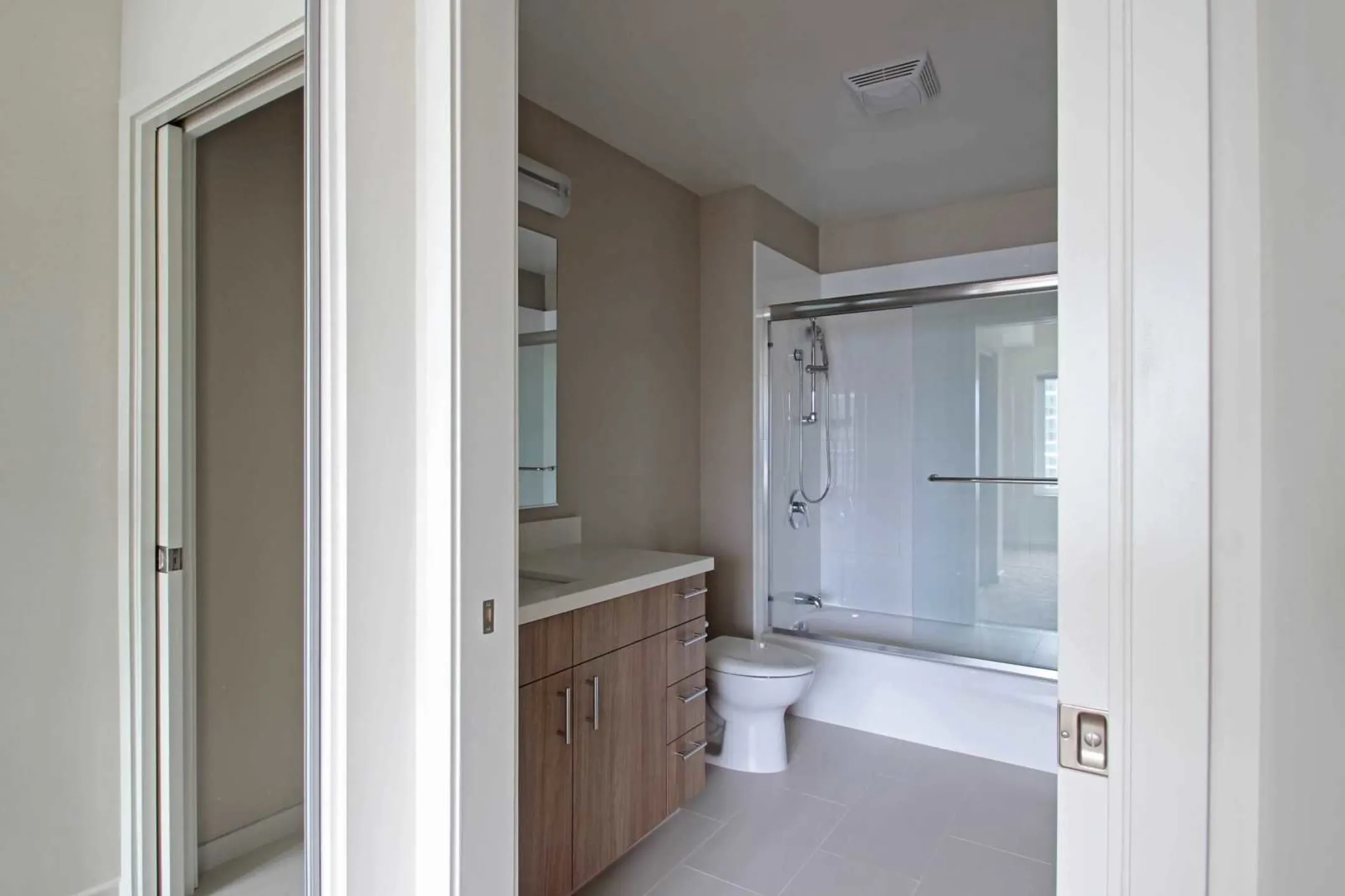 Bathroom - Ariel Luxury Rentals - San Diego, CA