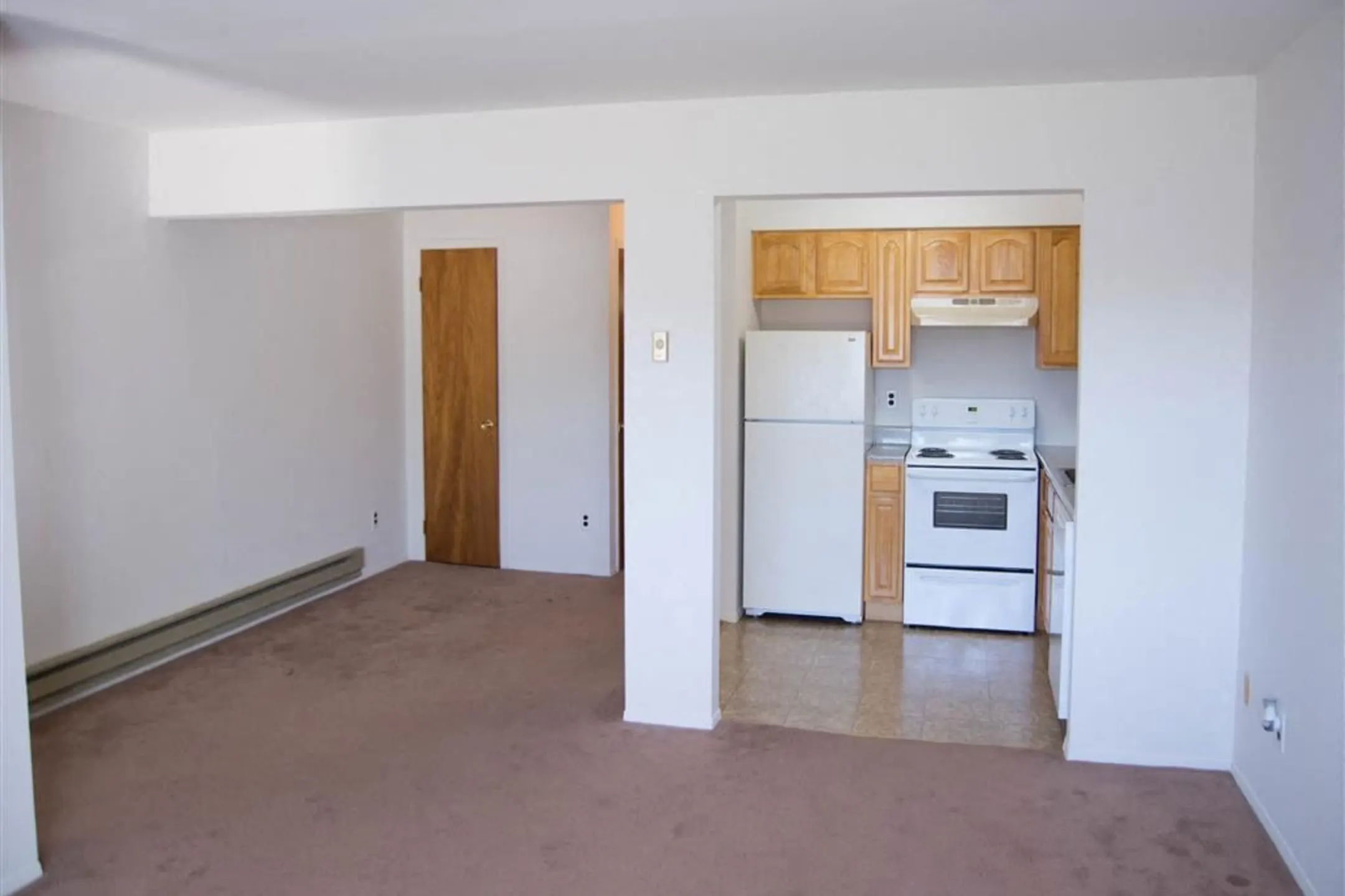 Brookwood at Oakdale Apartments Oakdale, NY 11769