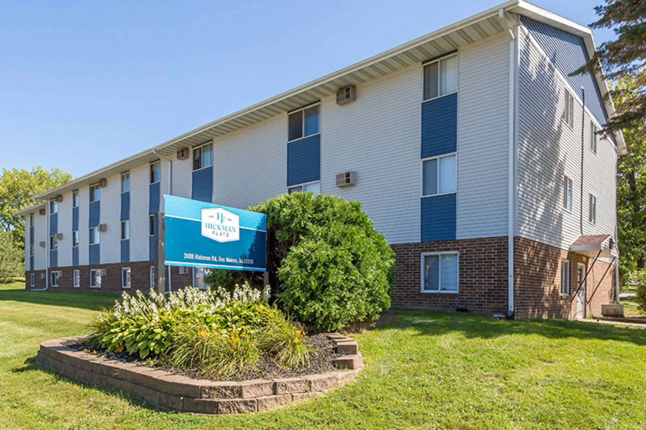 The Grove at Hickman 2400 Hickman Rd Des Moines, IA Apartments for