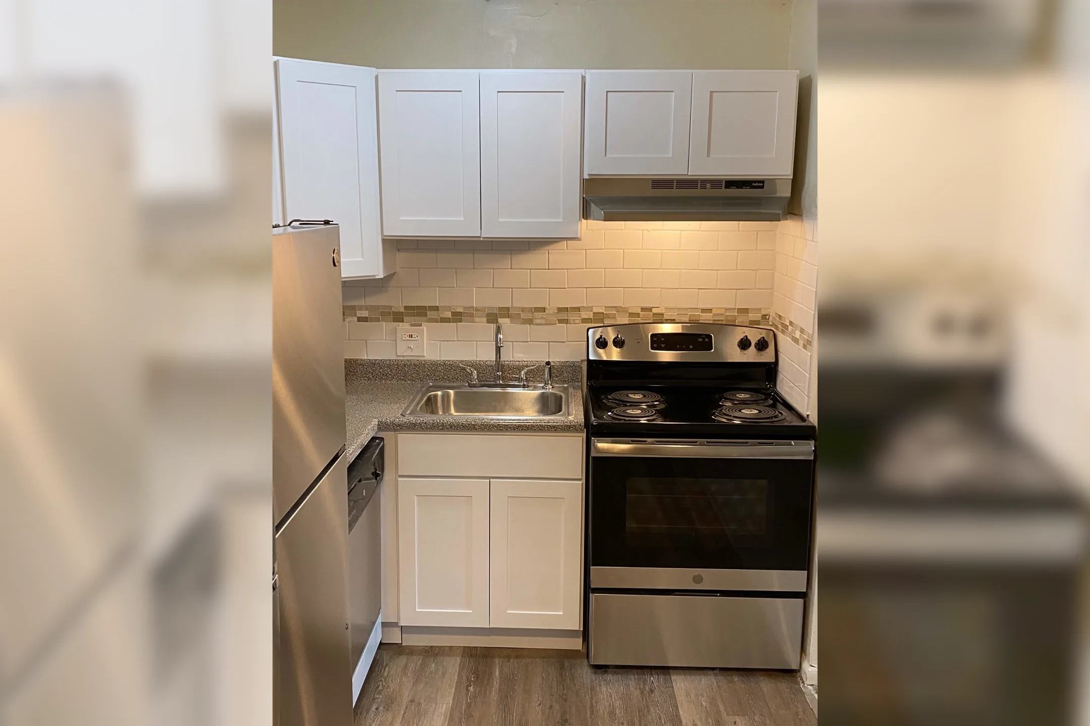 Kitchen - Oak Terrace Apartments - Audubon, NJ