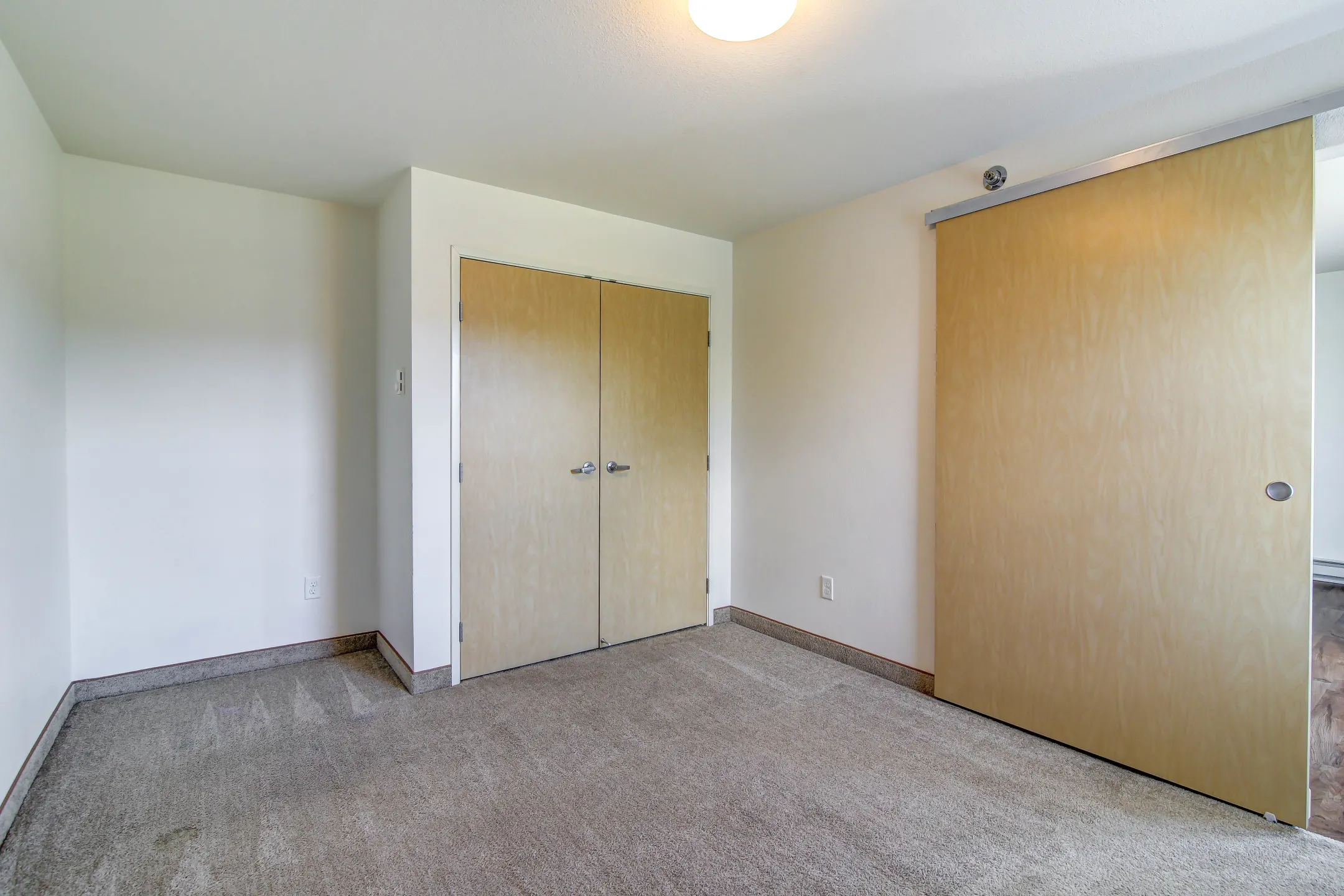 Bedroom - Badlands Apartments - Williston, ND