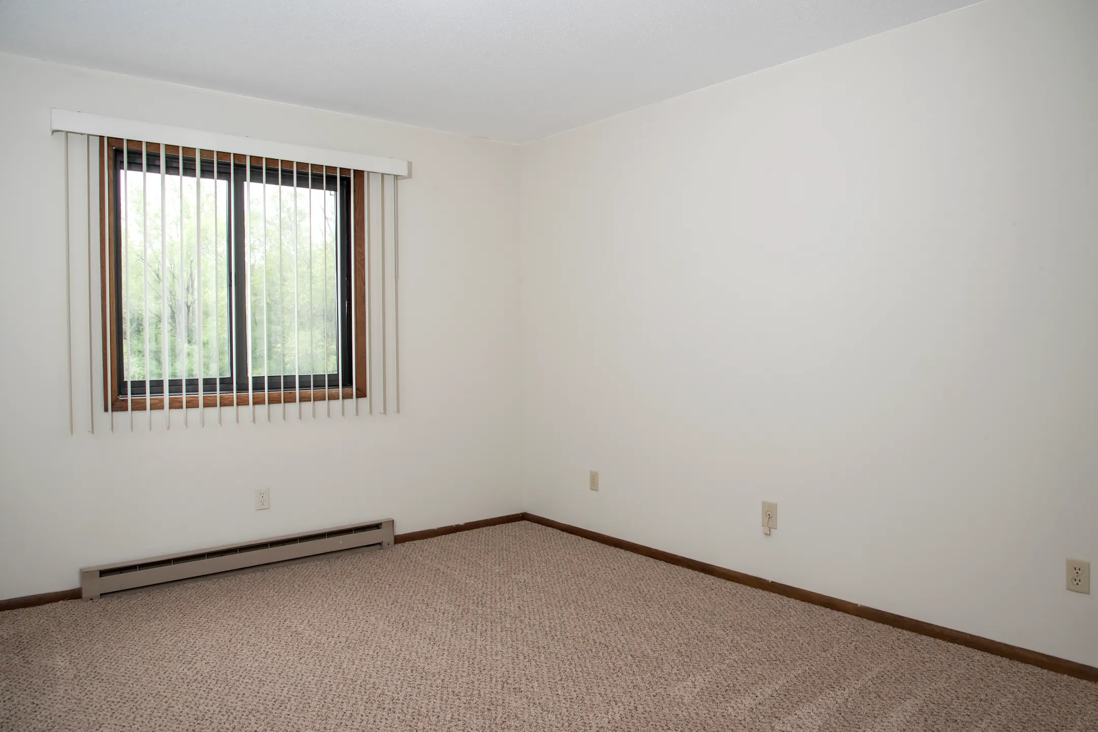 Laurel Place Apartments Apartments Fergus Falls, MN 56537