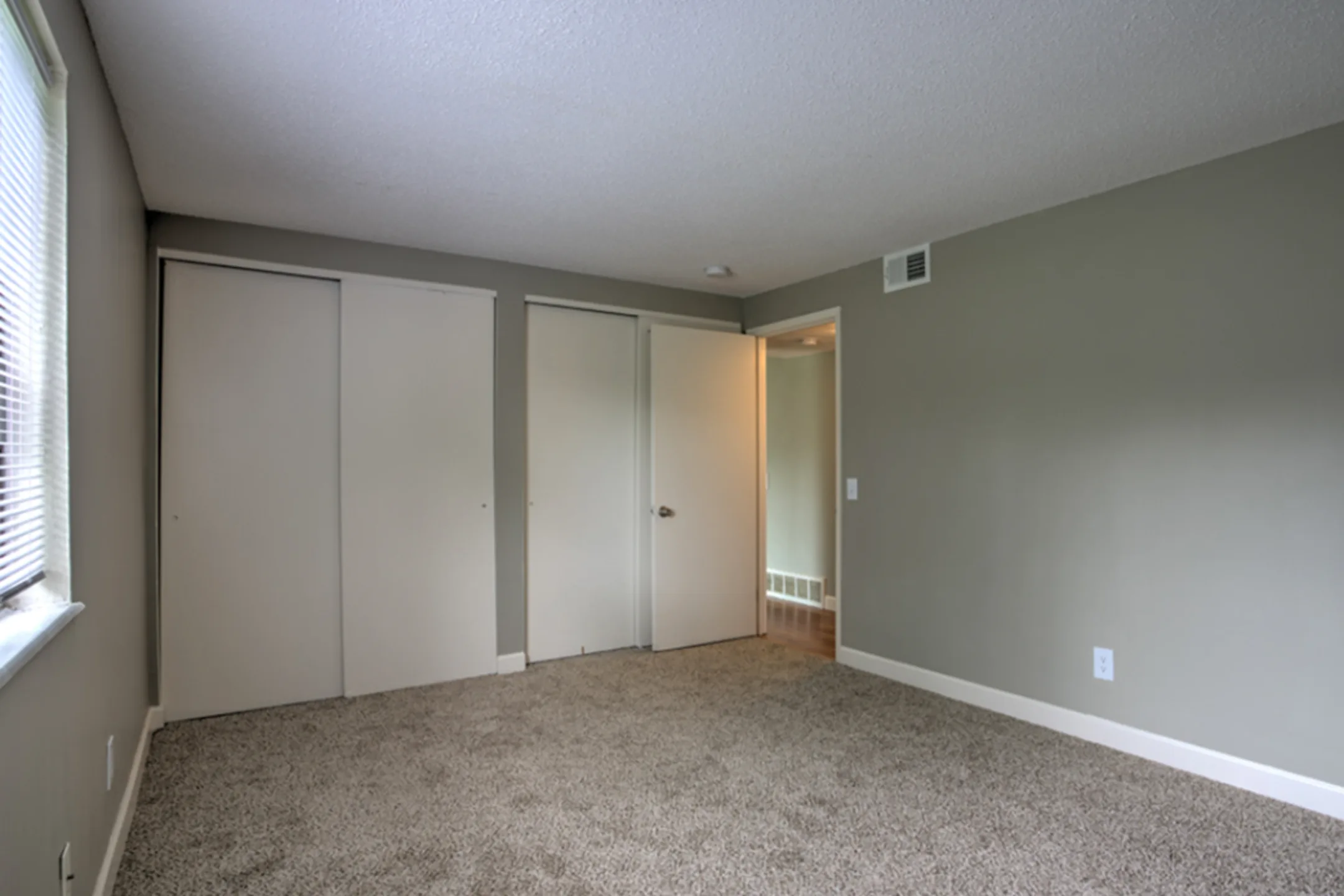 Heatherton Estates Apartments Florissant, MO 63033