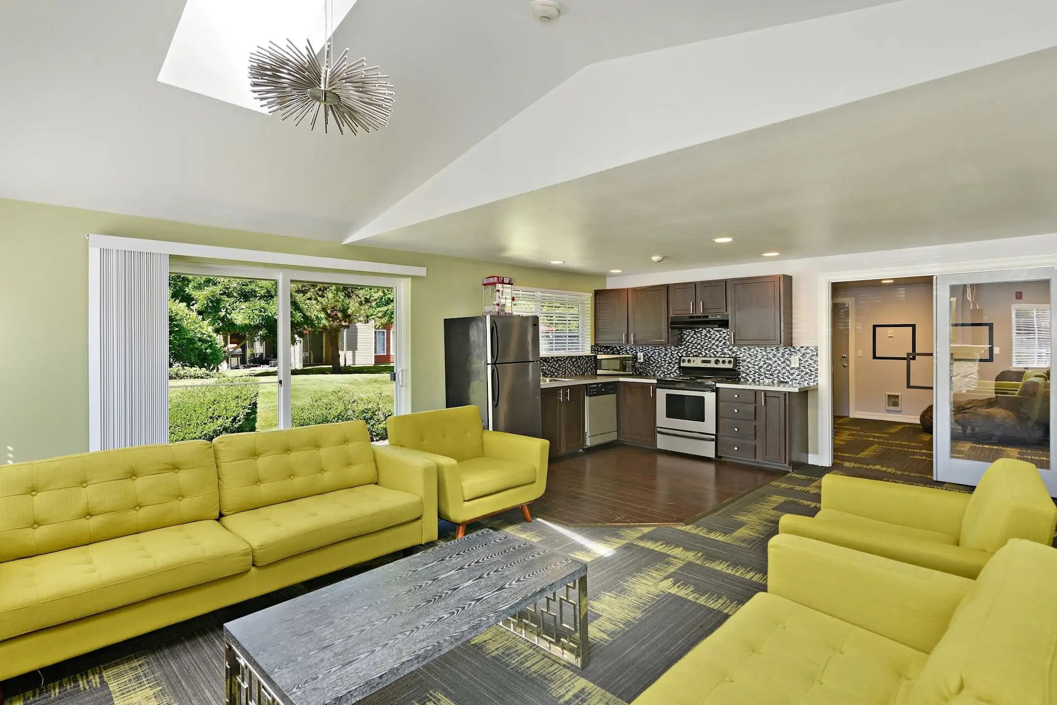 Pavilion Apartment Homes Apartments Federal Way, WA 98023