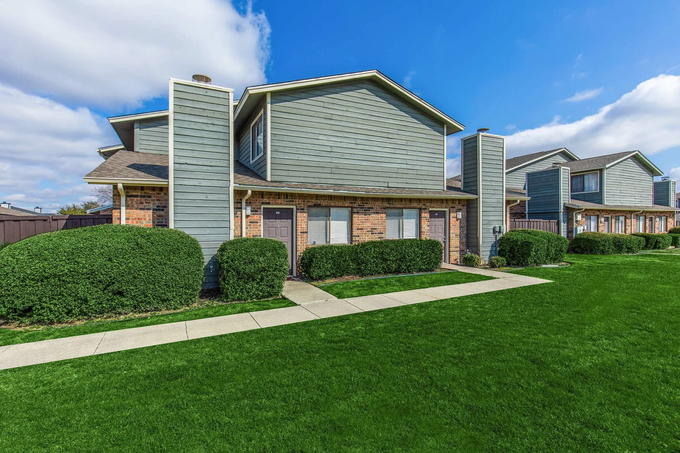 park springs townhomes living room