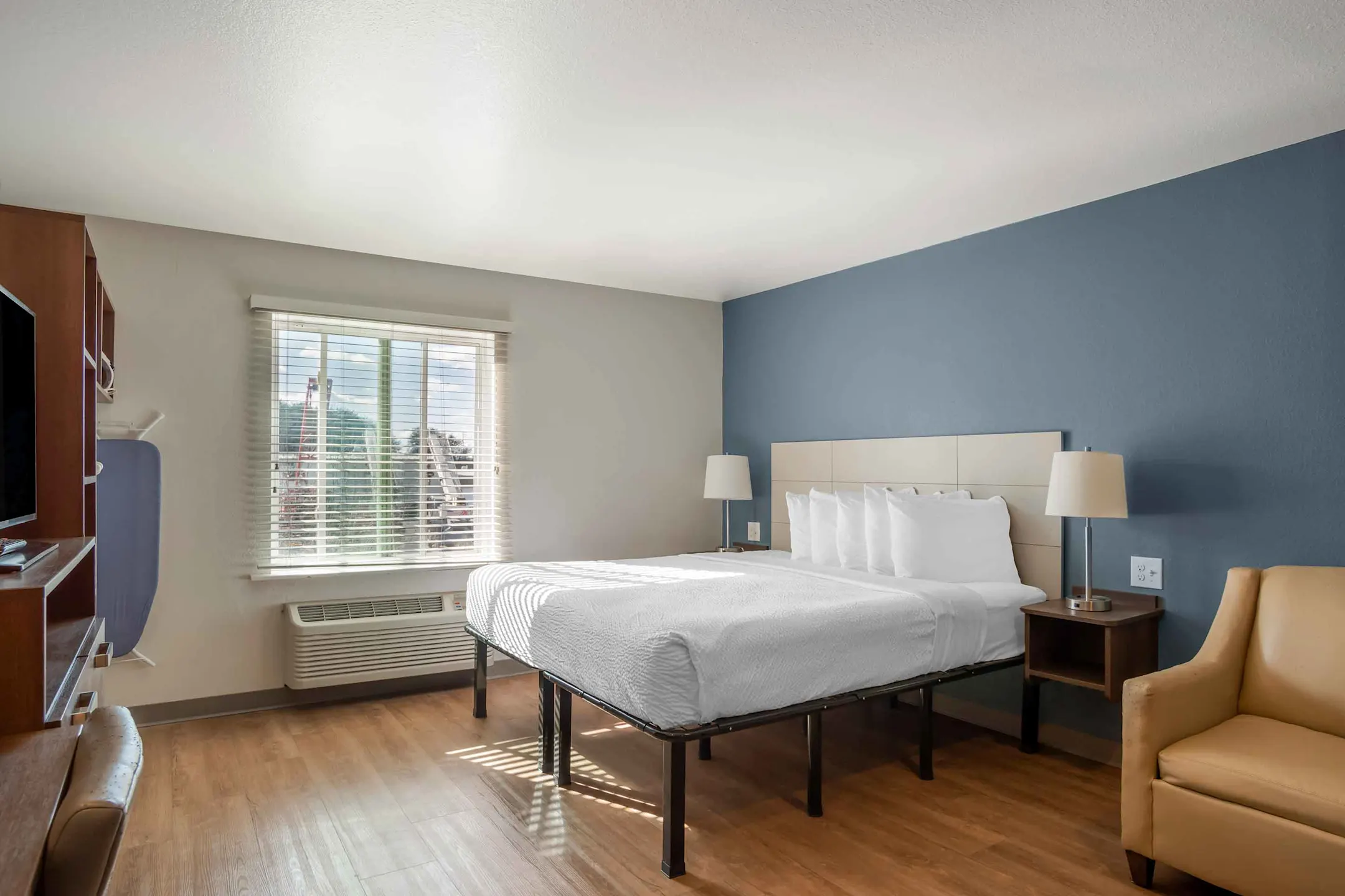 Furnished Studio Charlotte Northlake Apartments Charlotte, NC 28269