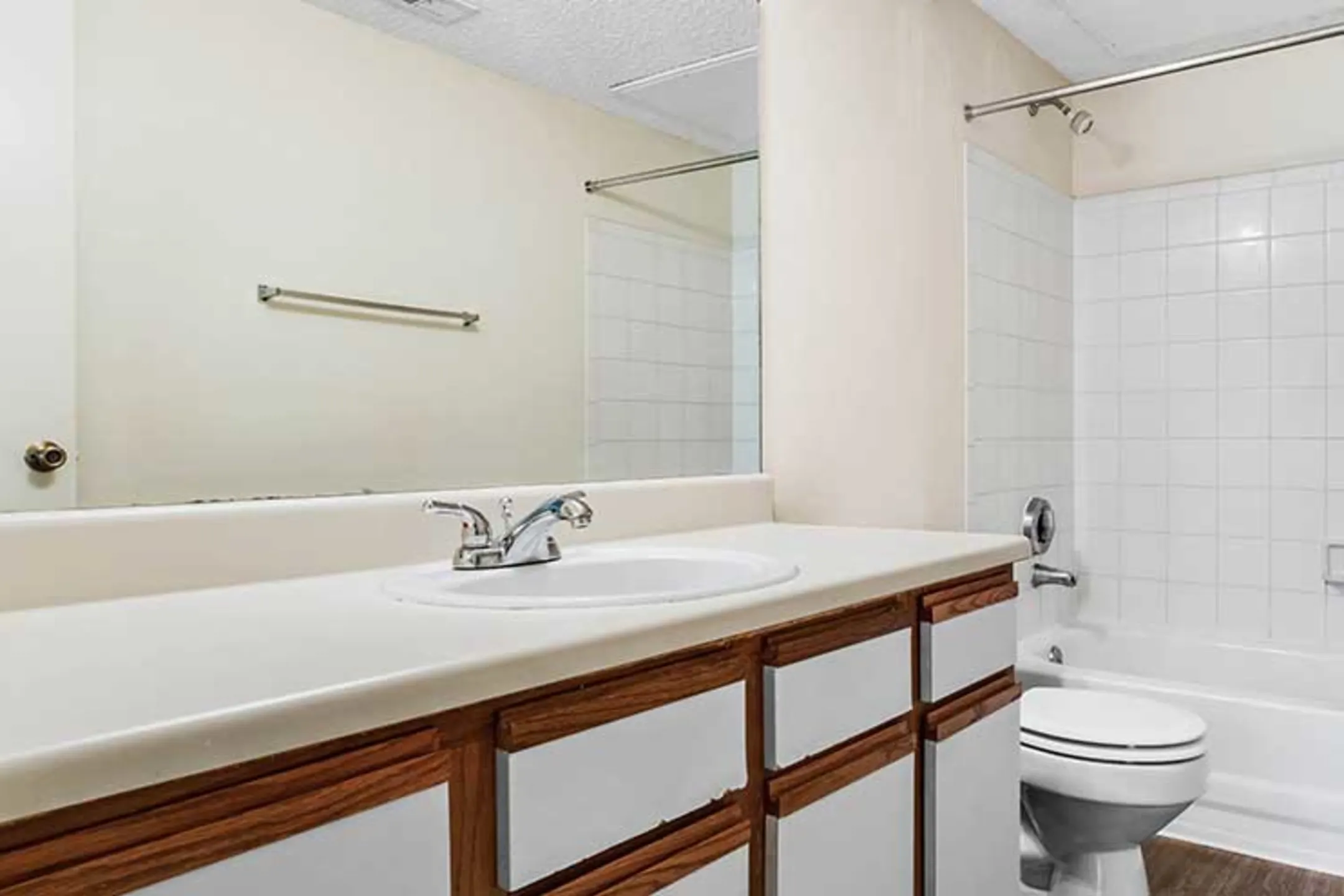 Bathroom - Newport Colony - Casselberry, FL