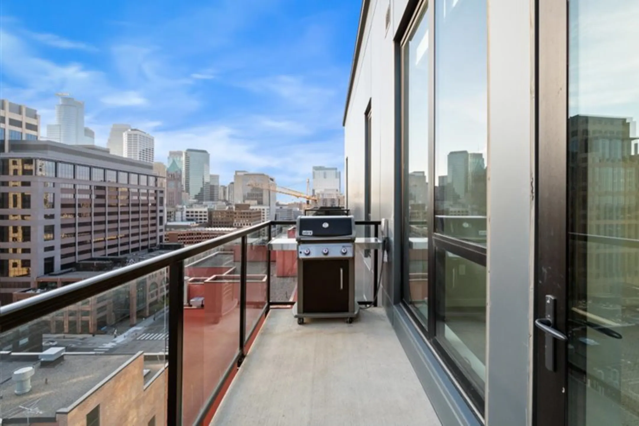 240 Park Avenue Apartments Minneapolis, MN 55401