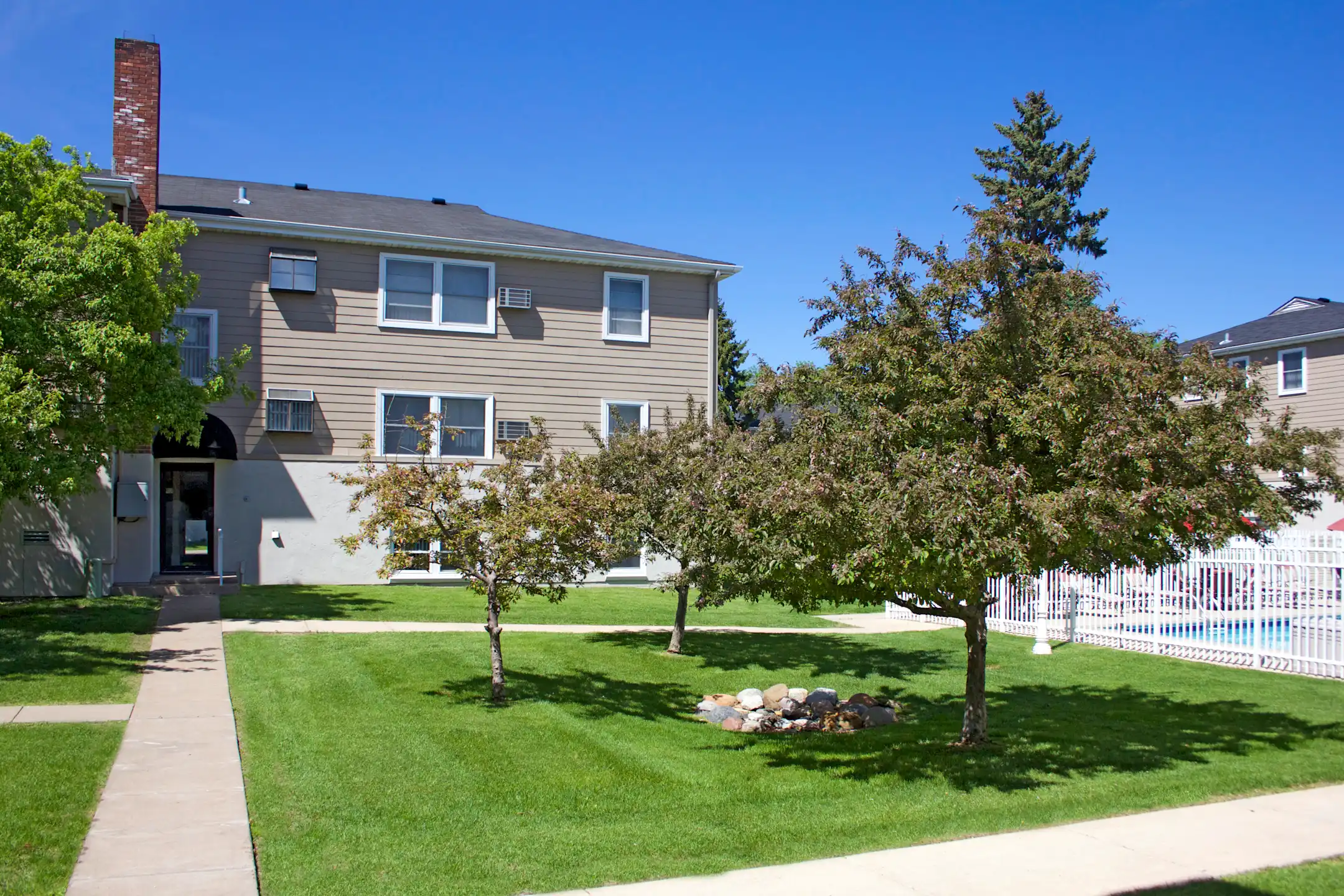 Rose Vista Apartments Roseville, MN 55113