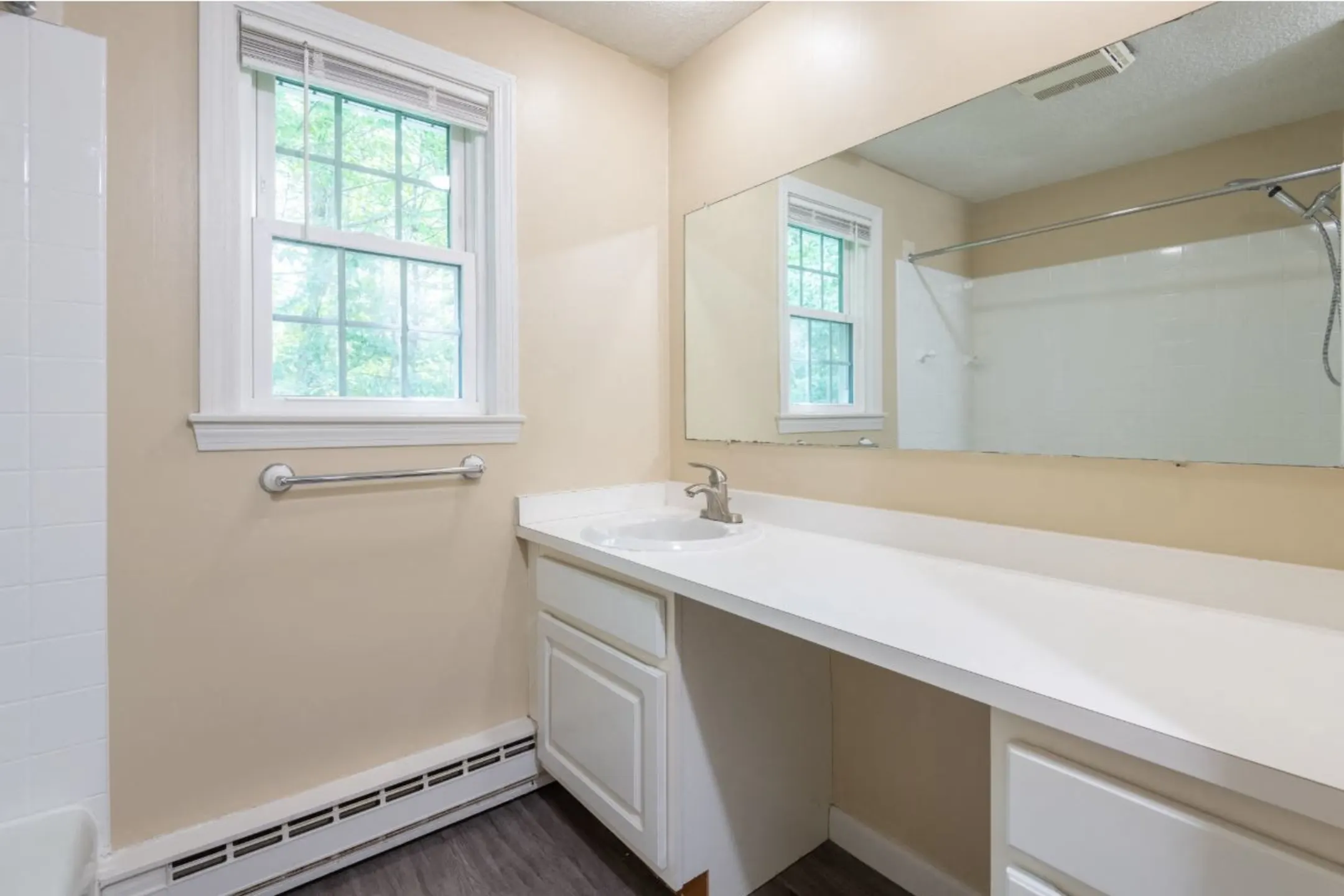 Yarmouth Green Apartments Yarmouth, ME 04096