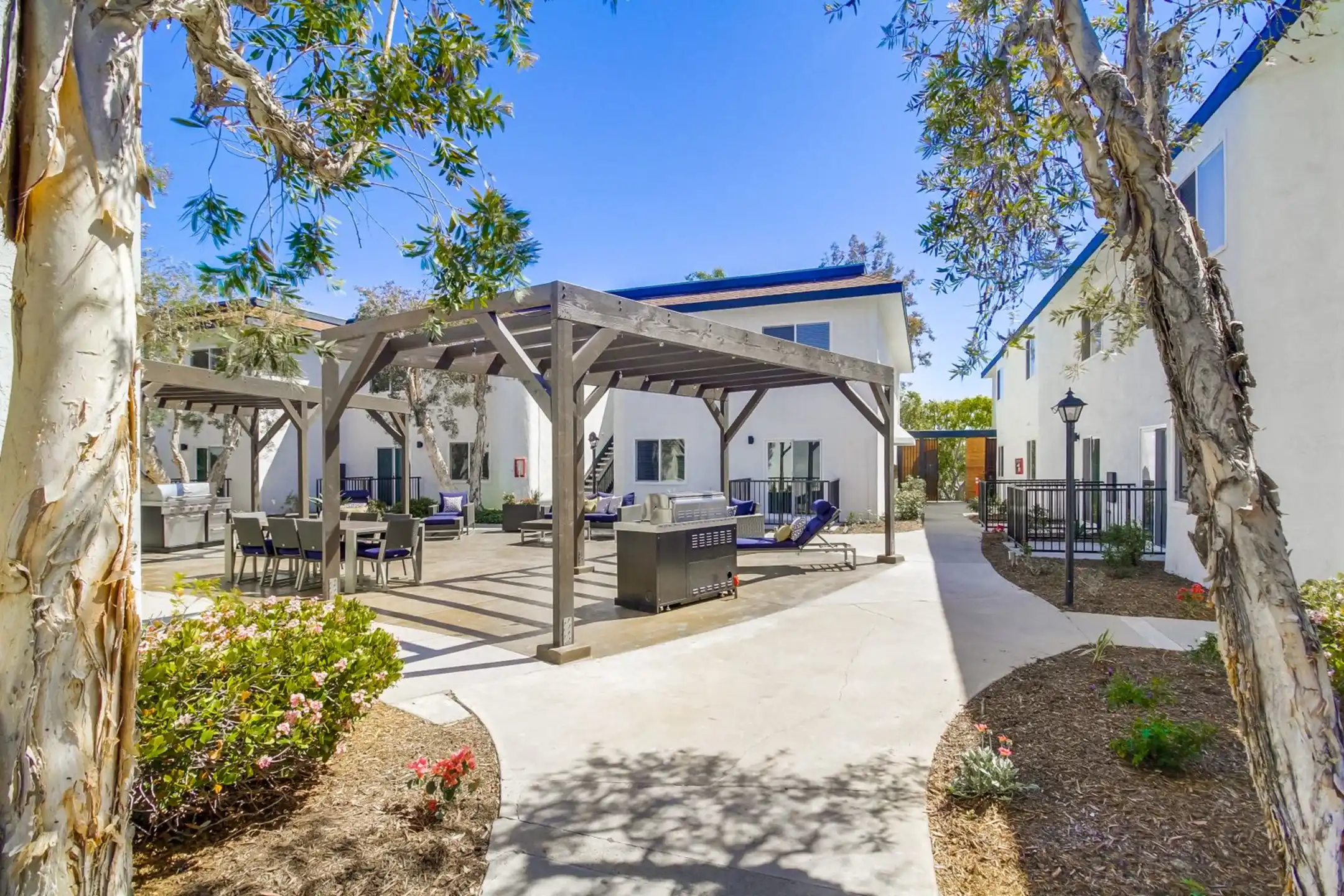 The Royal of Rancho Penasquitos 9808 Paseo Montalban San Diego, CA