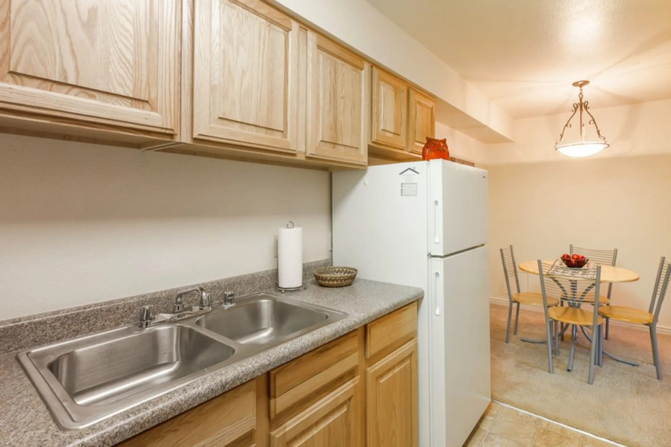 Kitchen - Aspenleaf Apartments - Fort Collins, CO