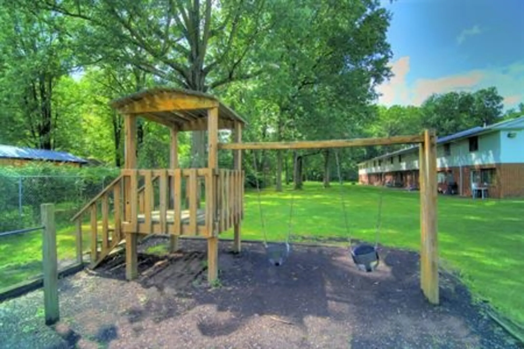 Playground - Bellair Apartments - Niles, OH