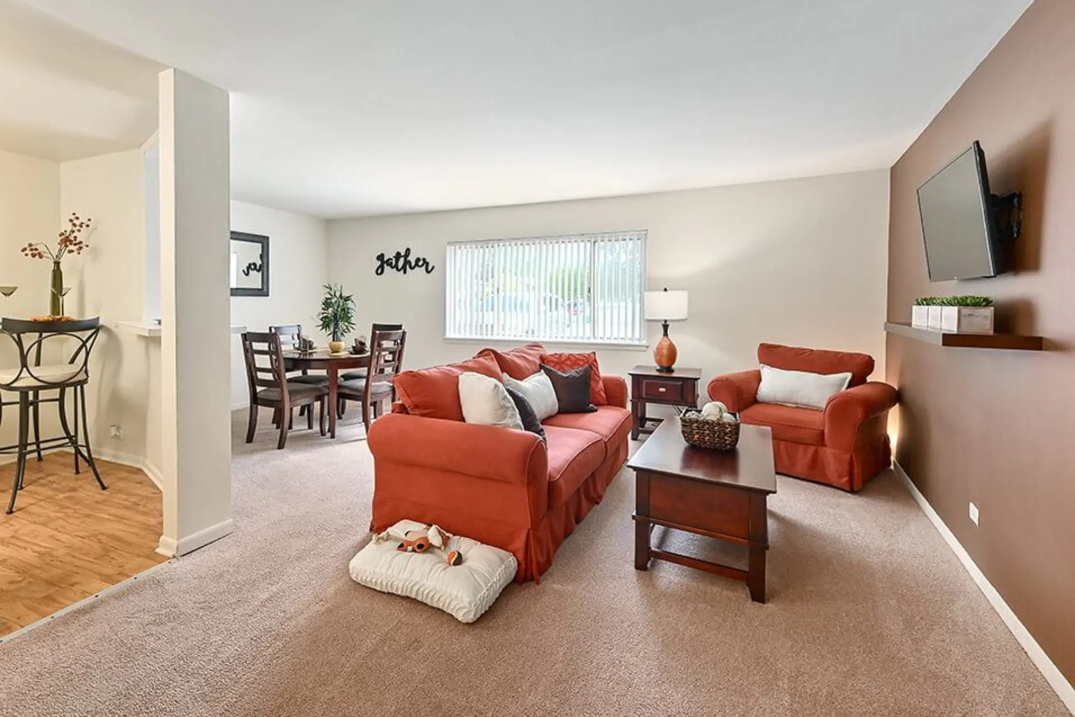 Harbor Lake Apartments - Waukegan, IL