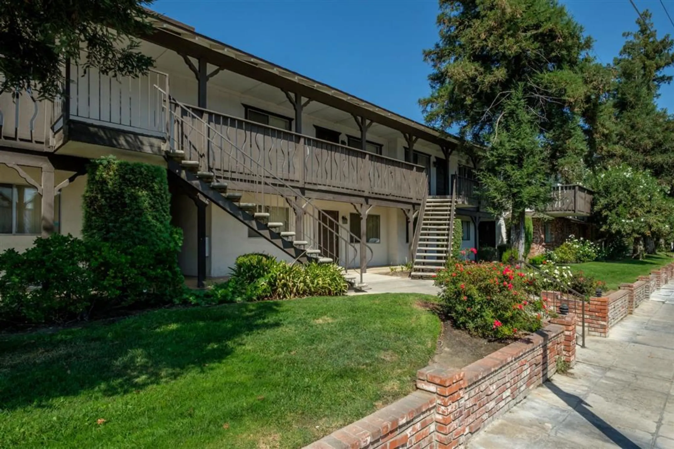 Scottsmen Too Apartments Clovis, CA 93612