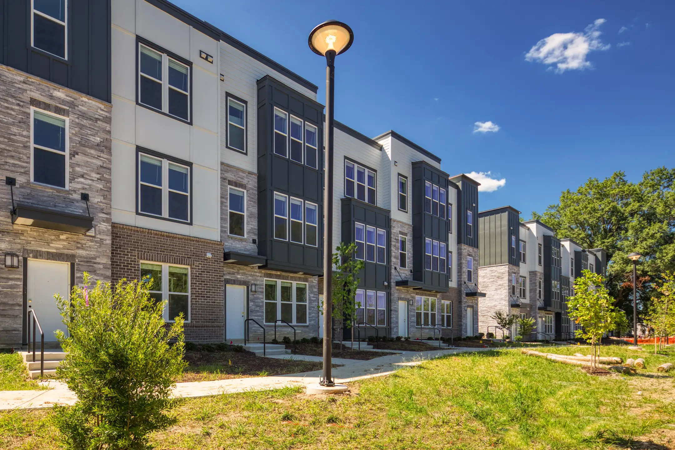 Building - Ainsworth - Richmond, VA