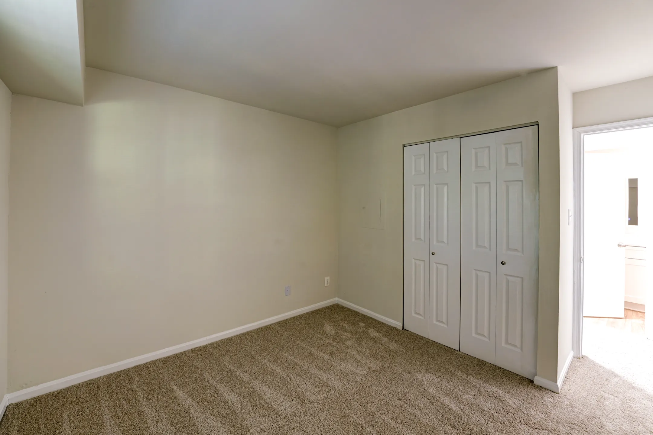 Valor Apartments Silver Spring, MD 20904