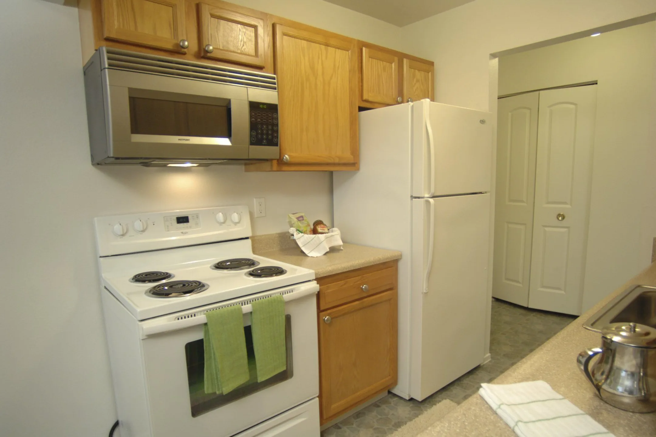 Grand Oaks Apartments Apartments Grand Blanc, MI 48439