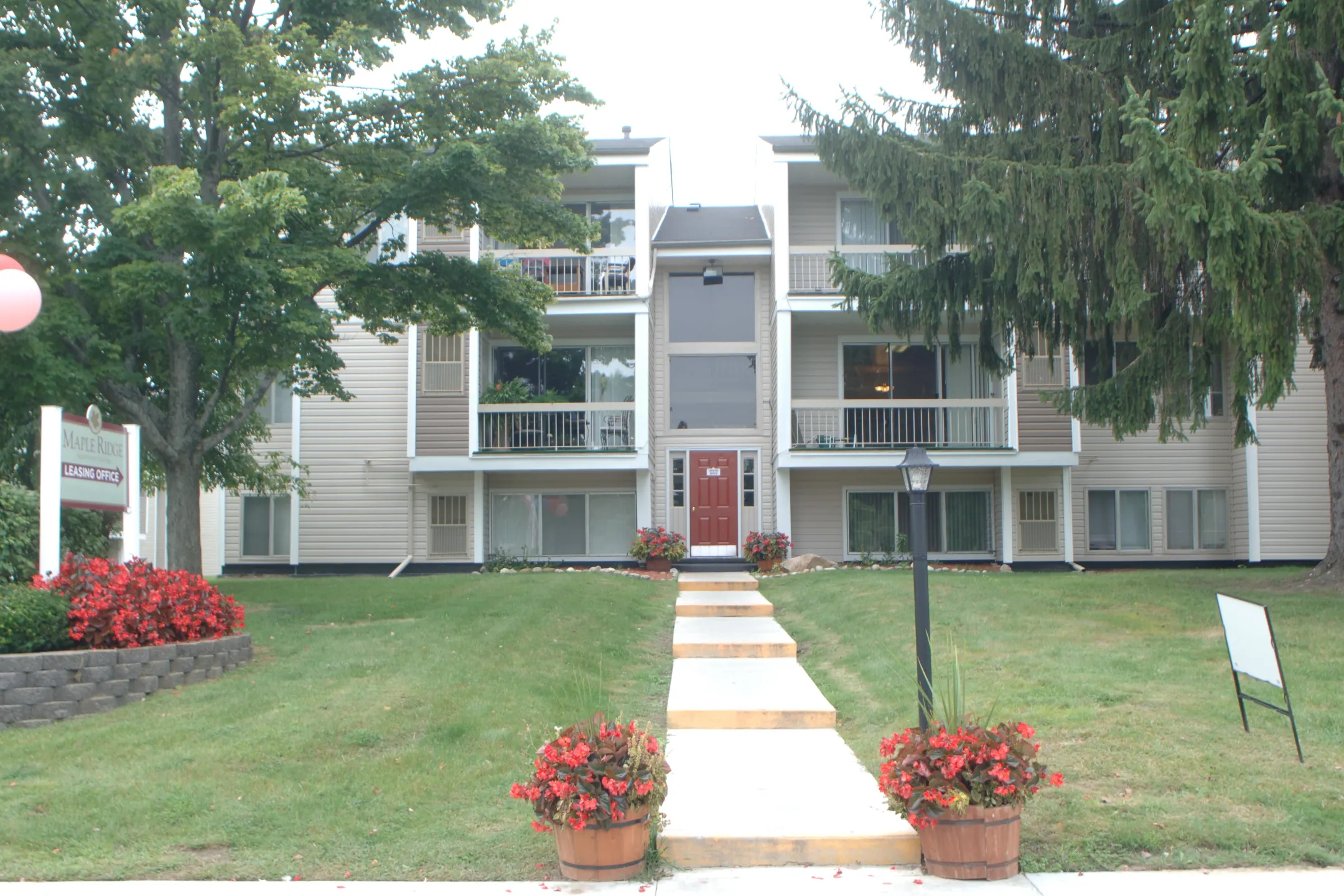 Maple Ridge Apartments Flint, MI 48507