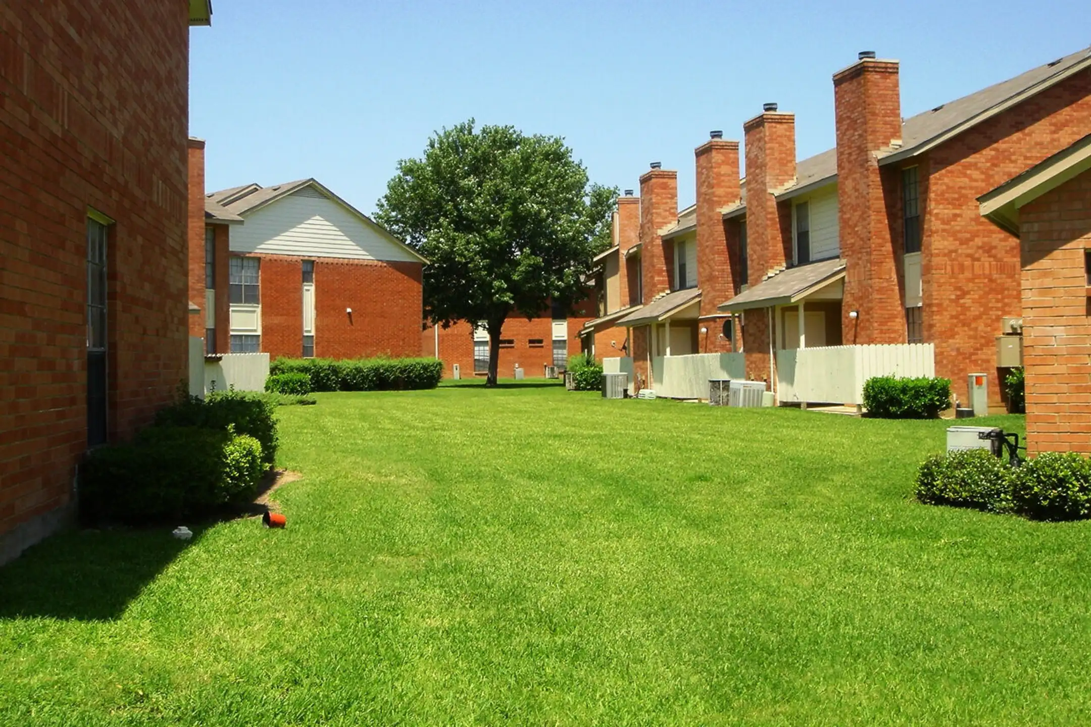 Plantation West Apartments Hurst, TX 76053