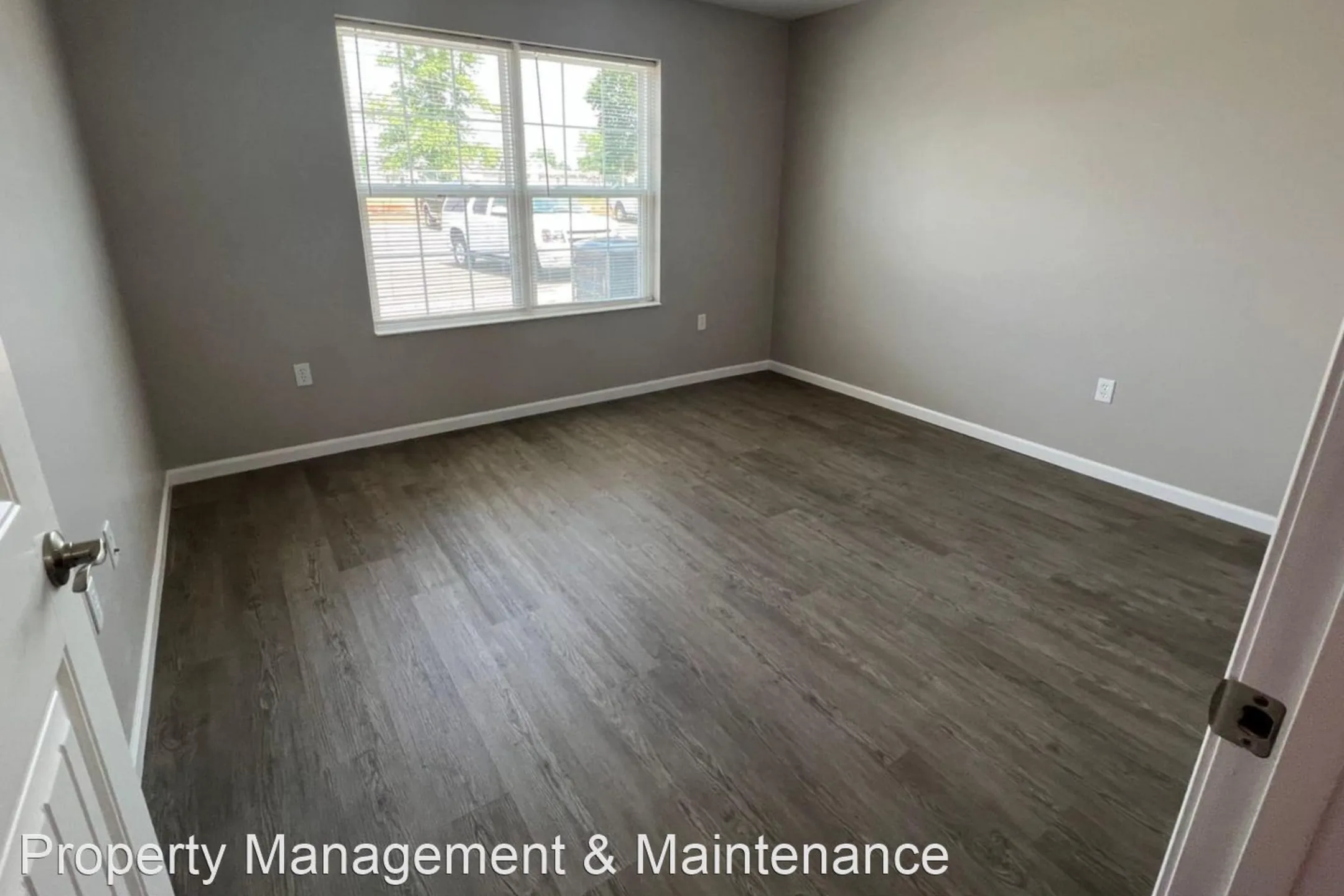 Living Room - Centennial Crossing - Plymouth, IN