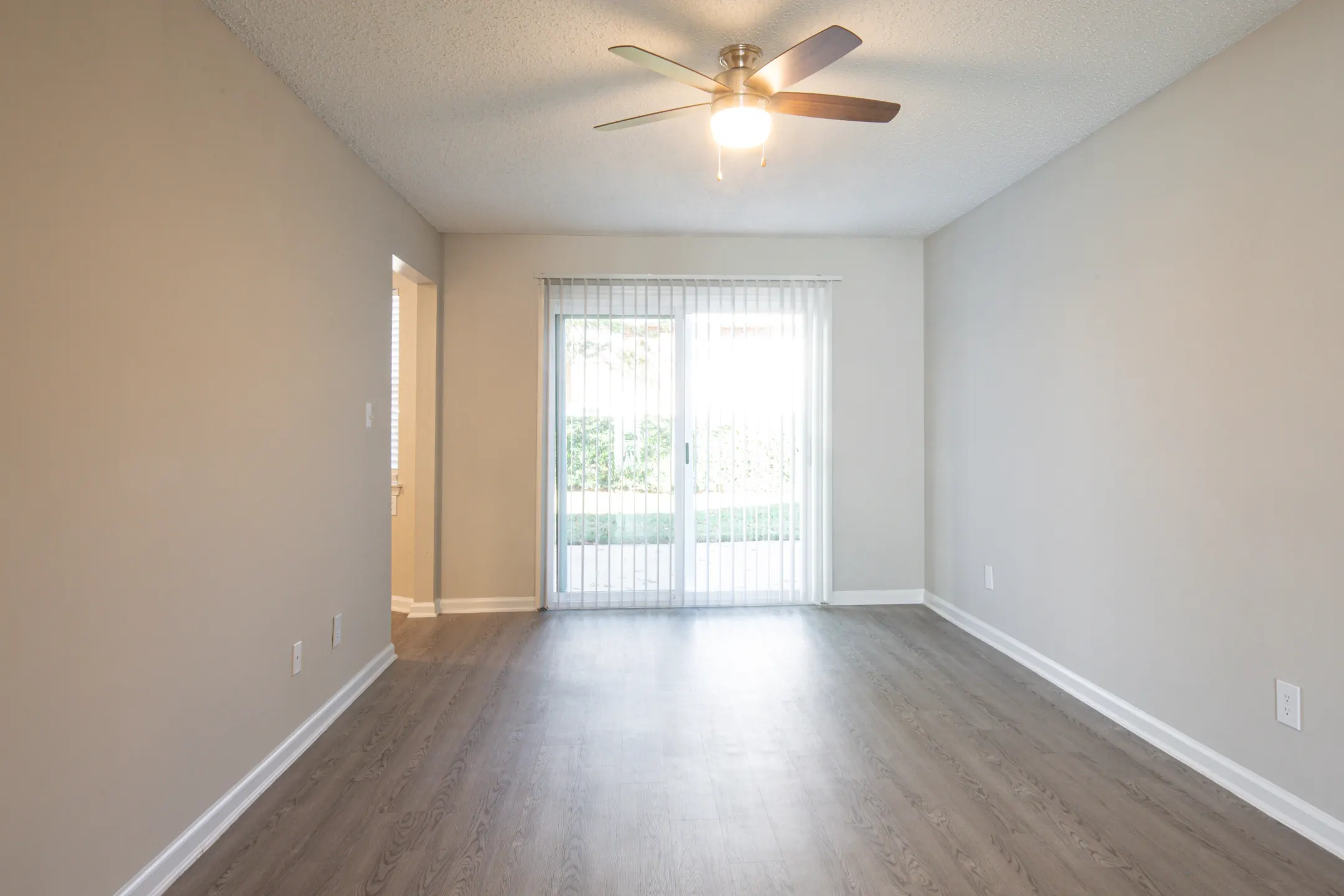 Holly Point 2540 Holly Point Blvd Chesapeake, VA Apartments for