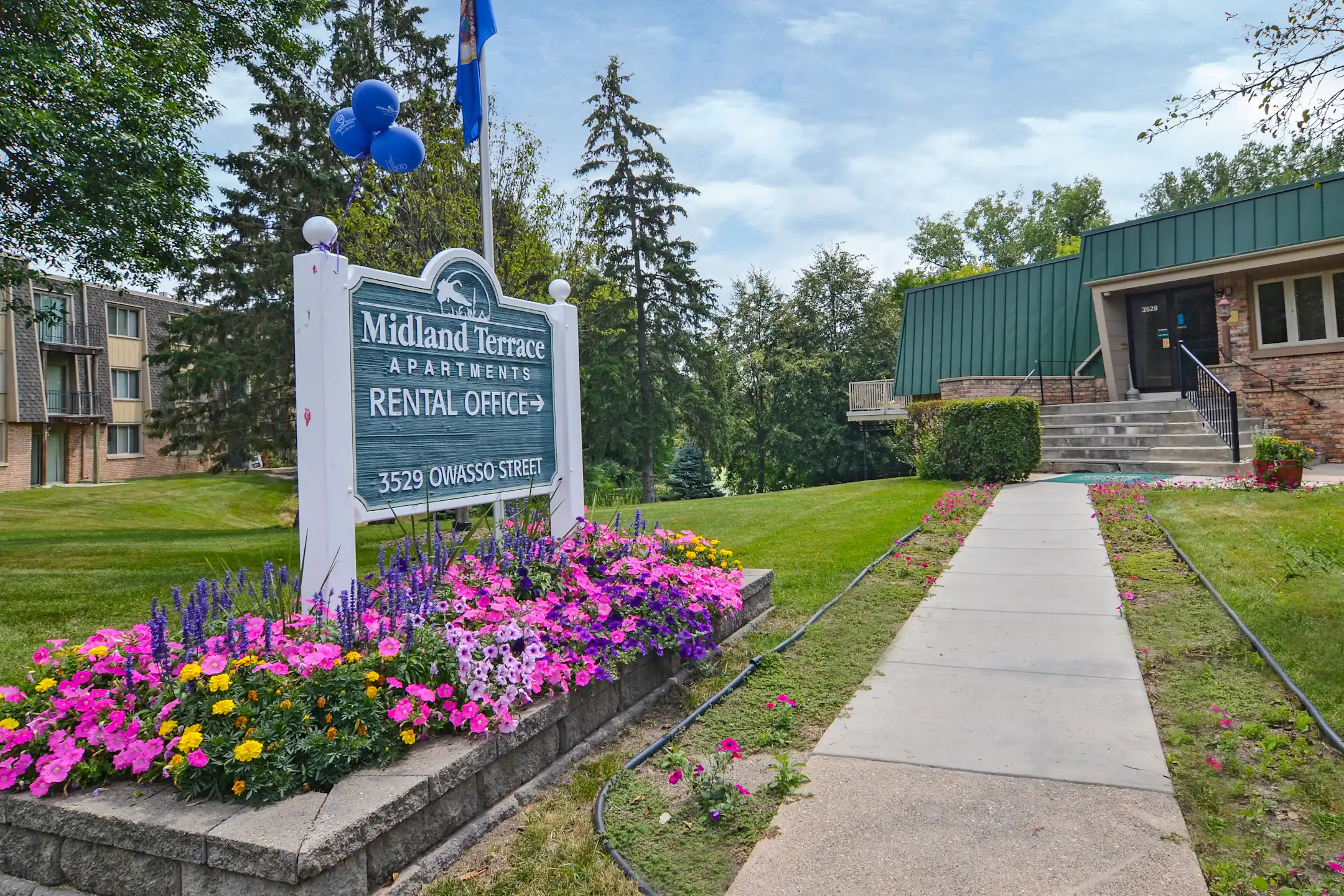 Midland Terrace 3529 Owasso Street Shoreview, MN Apartments for