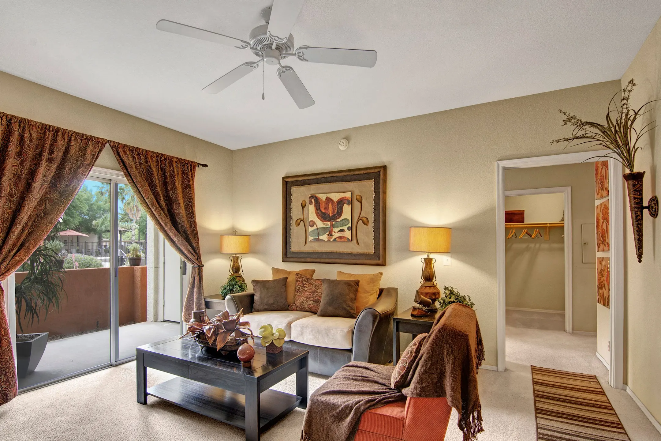 The Retreat At Speedway Apartments Tucson, AZ 85710