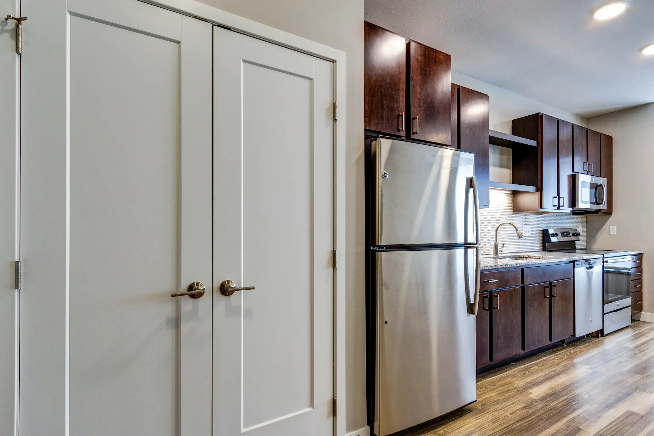 Kitchen - RoCo Apartments-Downtown Fargo - Fargo, ND