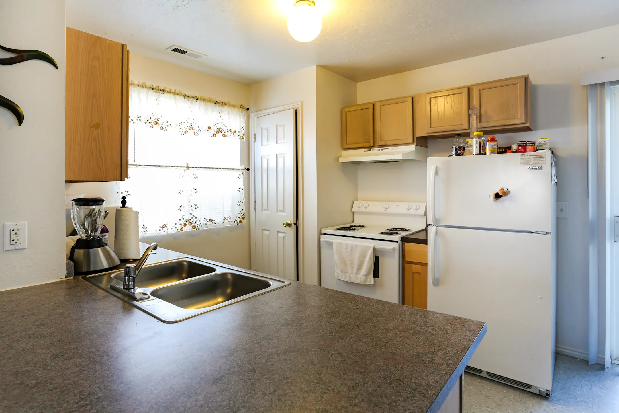 Kitchen - Compass Court Townhomes - Salt Lake City, UT