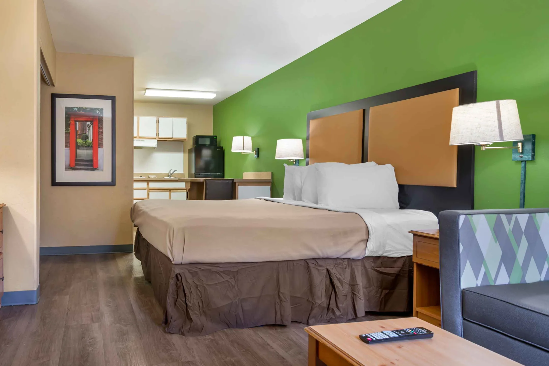 Furnished Studio Kansas City Shawnee Mission Apartments Merriam, KS 66202