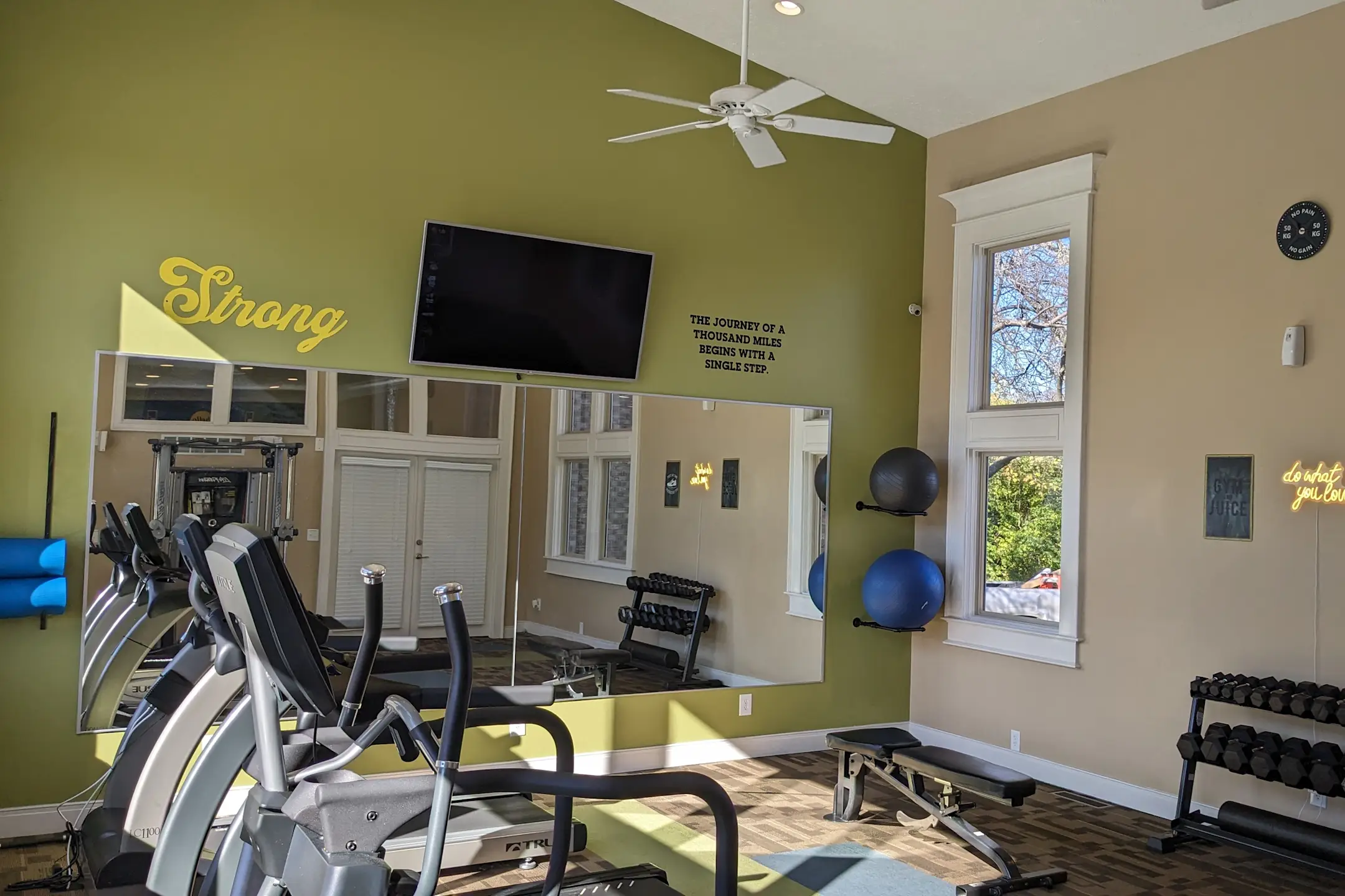 Creek Bay At Meridian Woods Apartments Indianapolis, IN 46217