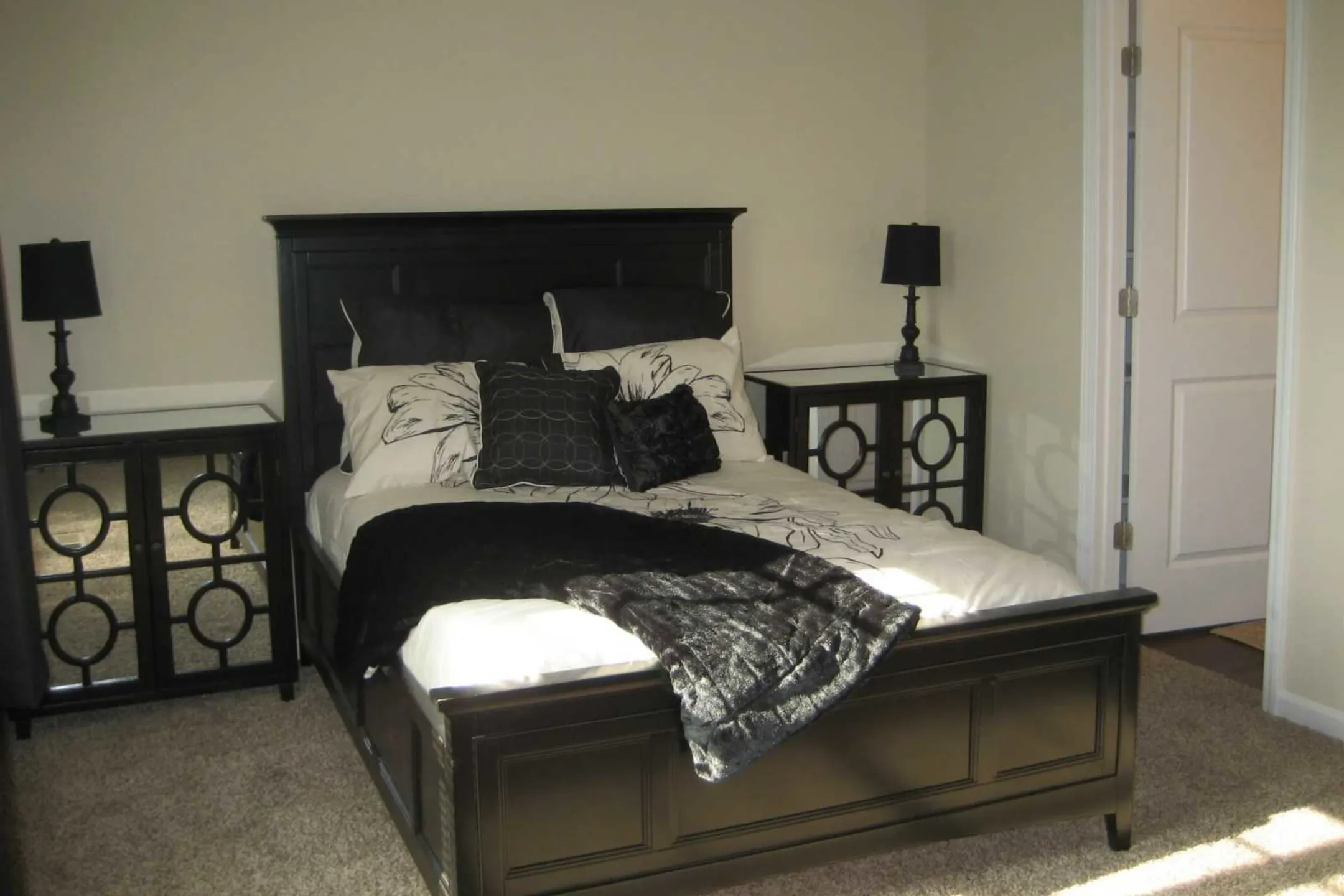 Bedroom - Ashton Park Townhomes - Louisville, KY